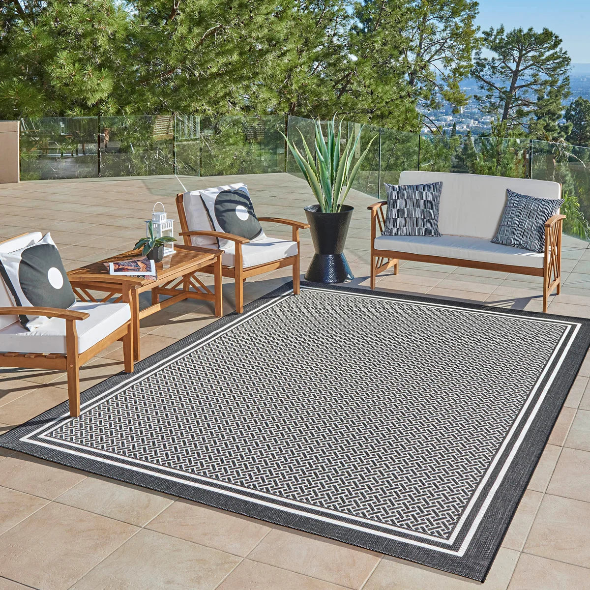 GERTMENIAN NAPLES INDOOR/OUTDOOR AREA RUG