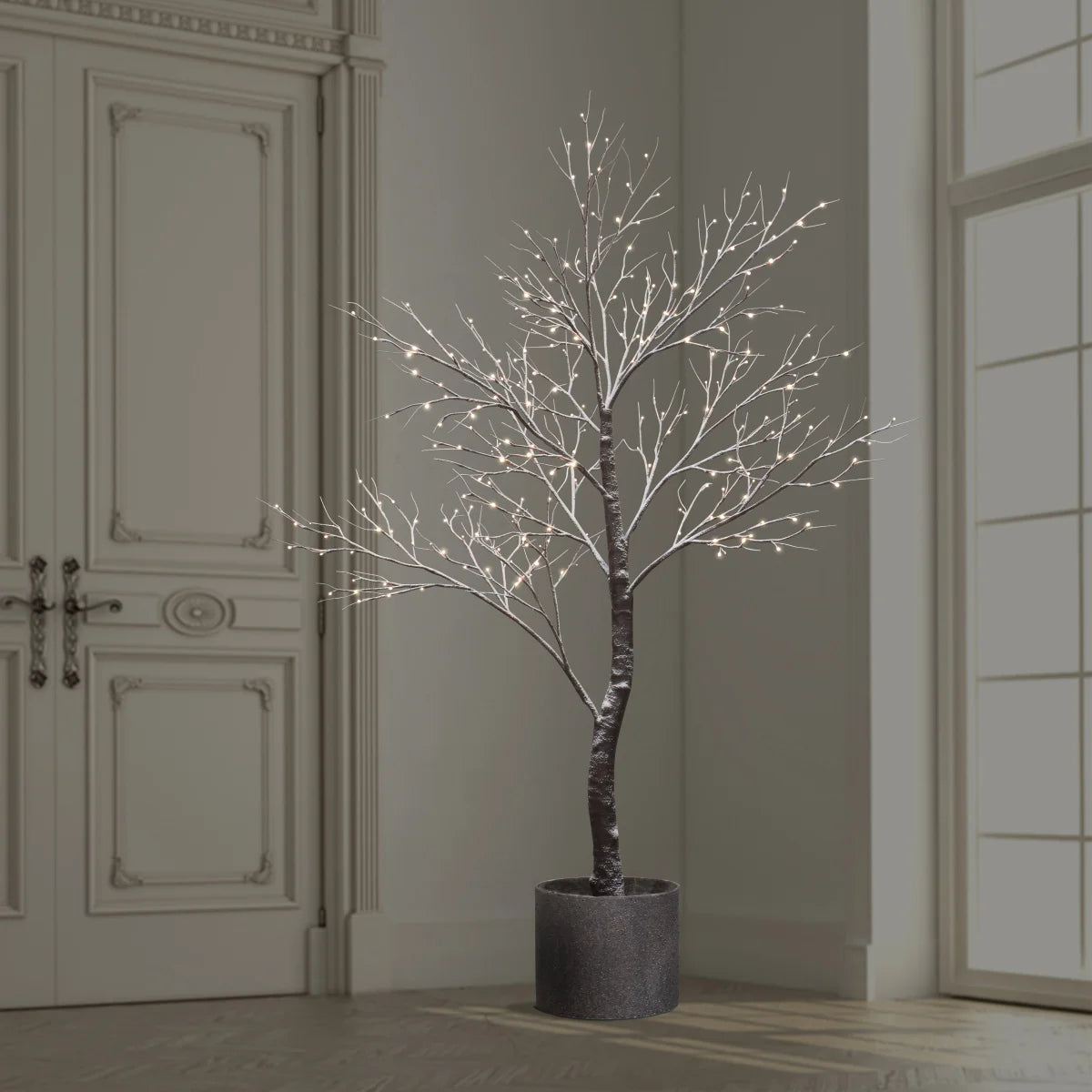 7' Potted Tree with 280 LEDs