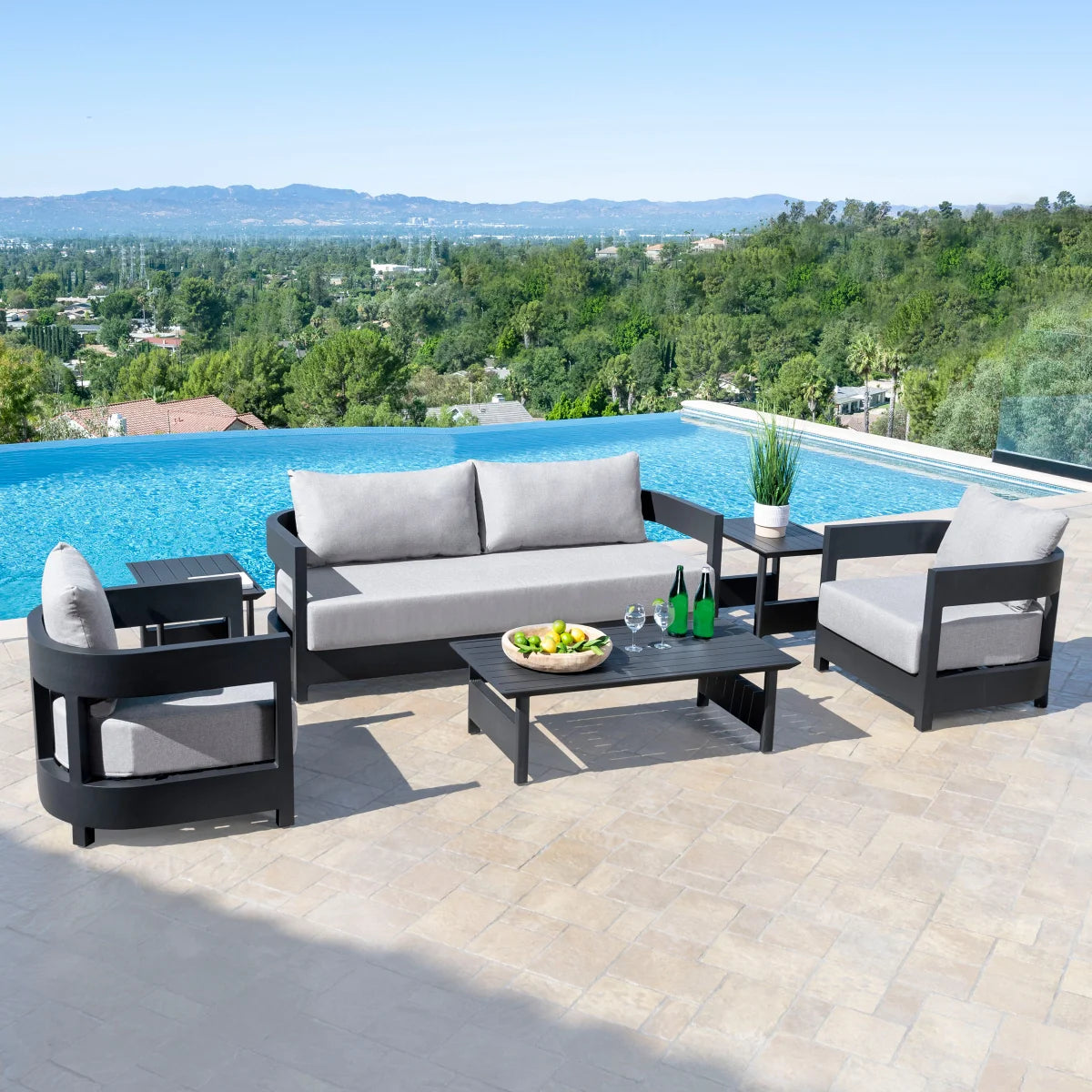 Santino 6-piece Patio Conversation Set, brand new, has two dents