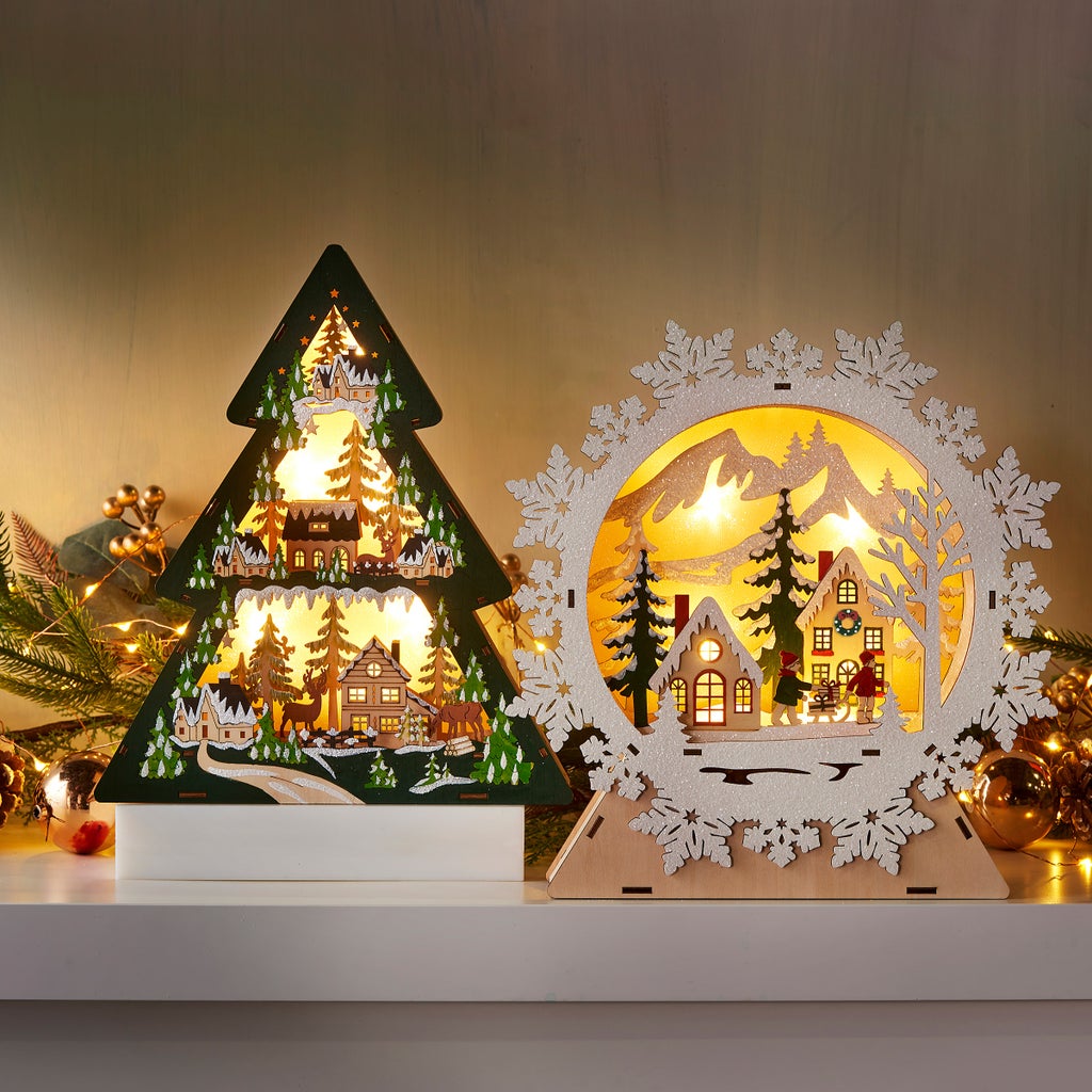 Wooden Holiday Icons Tree and Snowflake 2 Piece Set