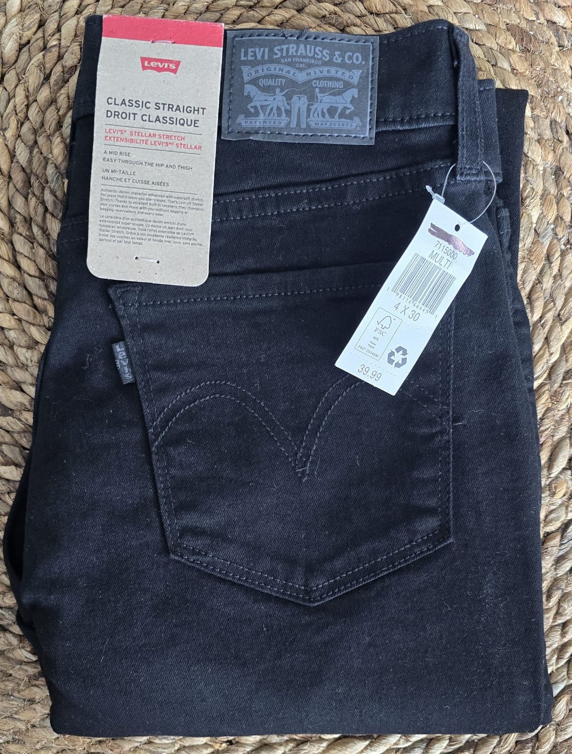 LEVI'S CLASSIC STRAIGHT JEAN