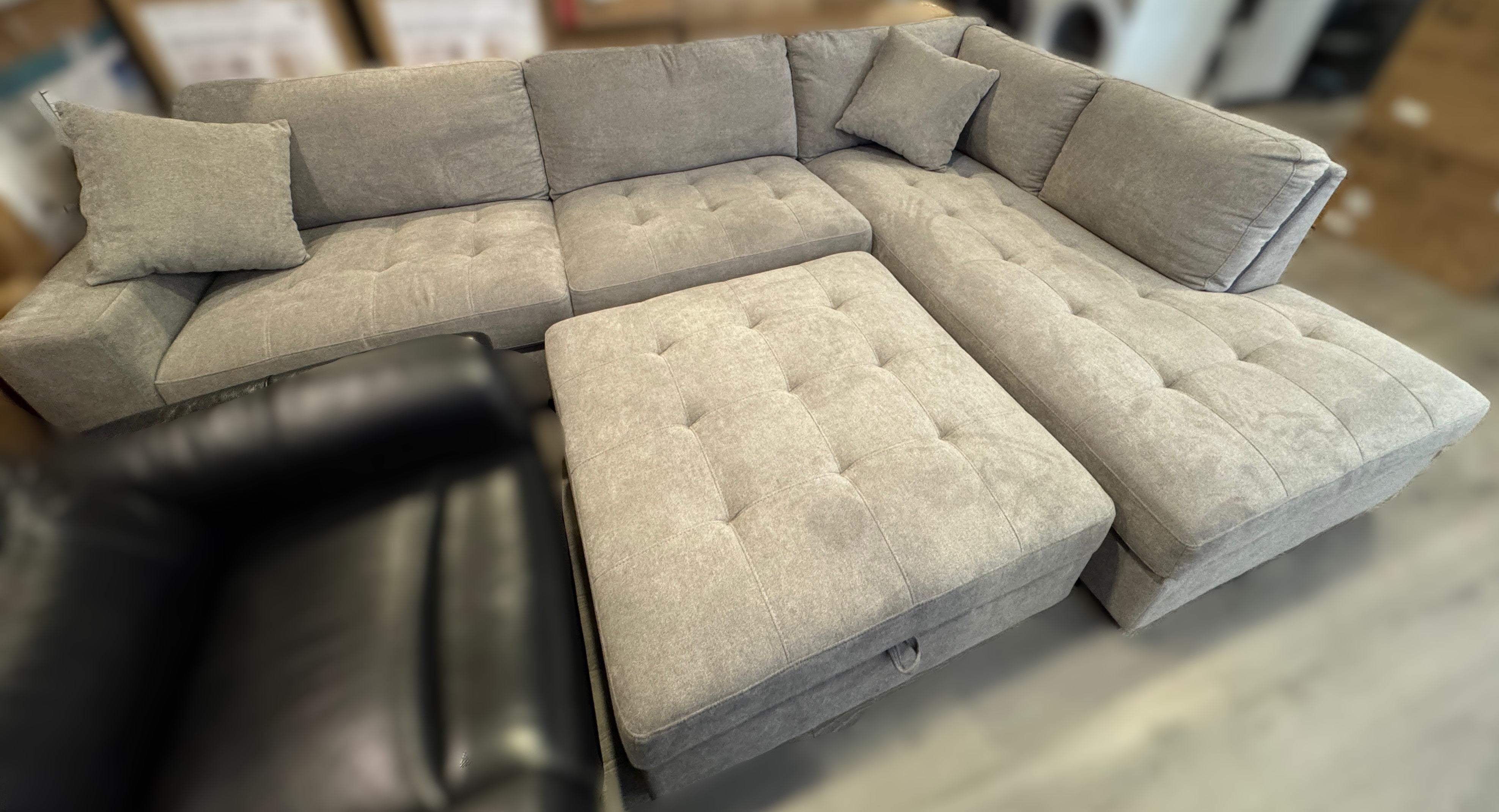Thomasville Miles 3-piece Fabric Sectional with Storage Ottoman, Grey