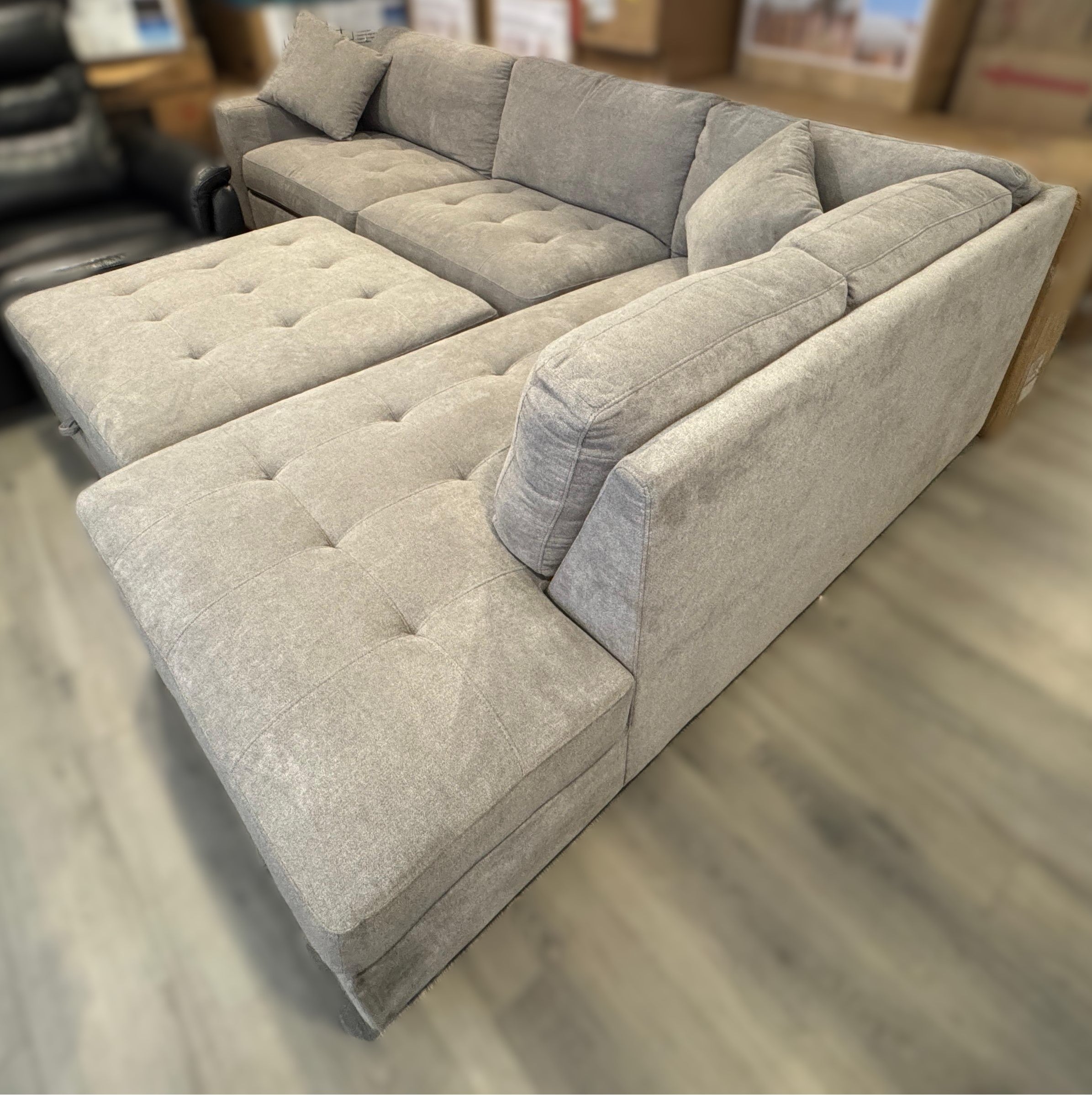 Thomasville Miles 3-piece Fabric Sectional with Storage Ottoman, Grey