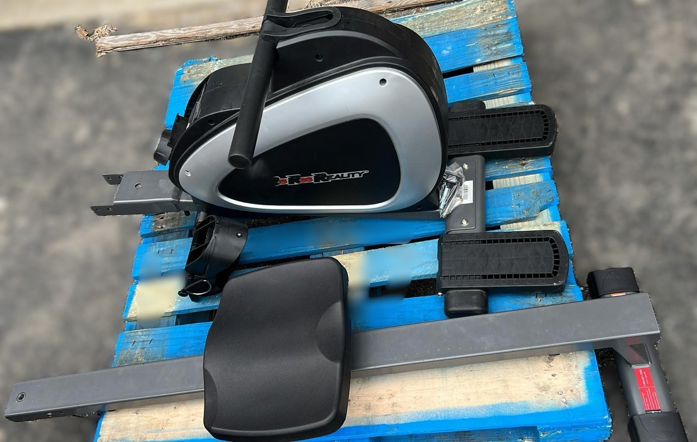 FITNESS REALITY 1000 PLUS Bluetooth Magnetic Rower