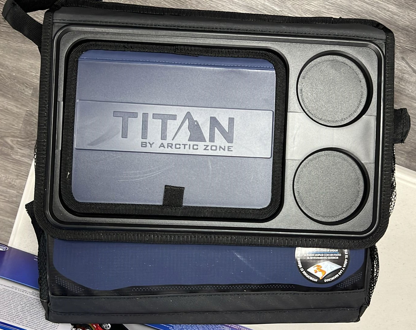 TITAN 40 CAN COOLER