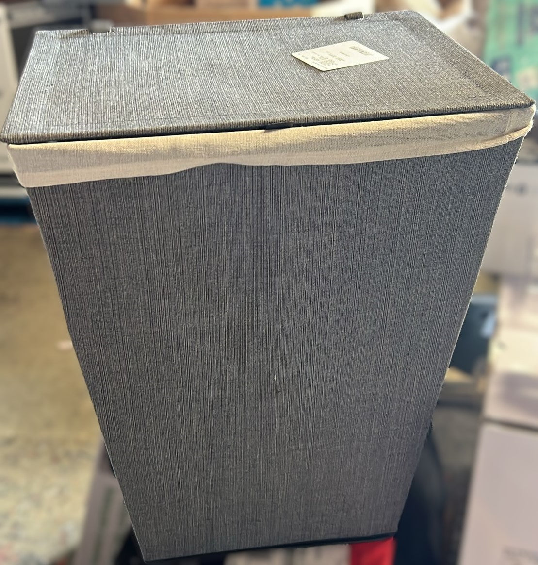 Baum Laundry Basket with Lid and Liner