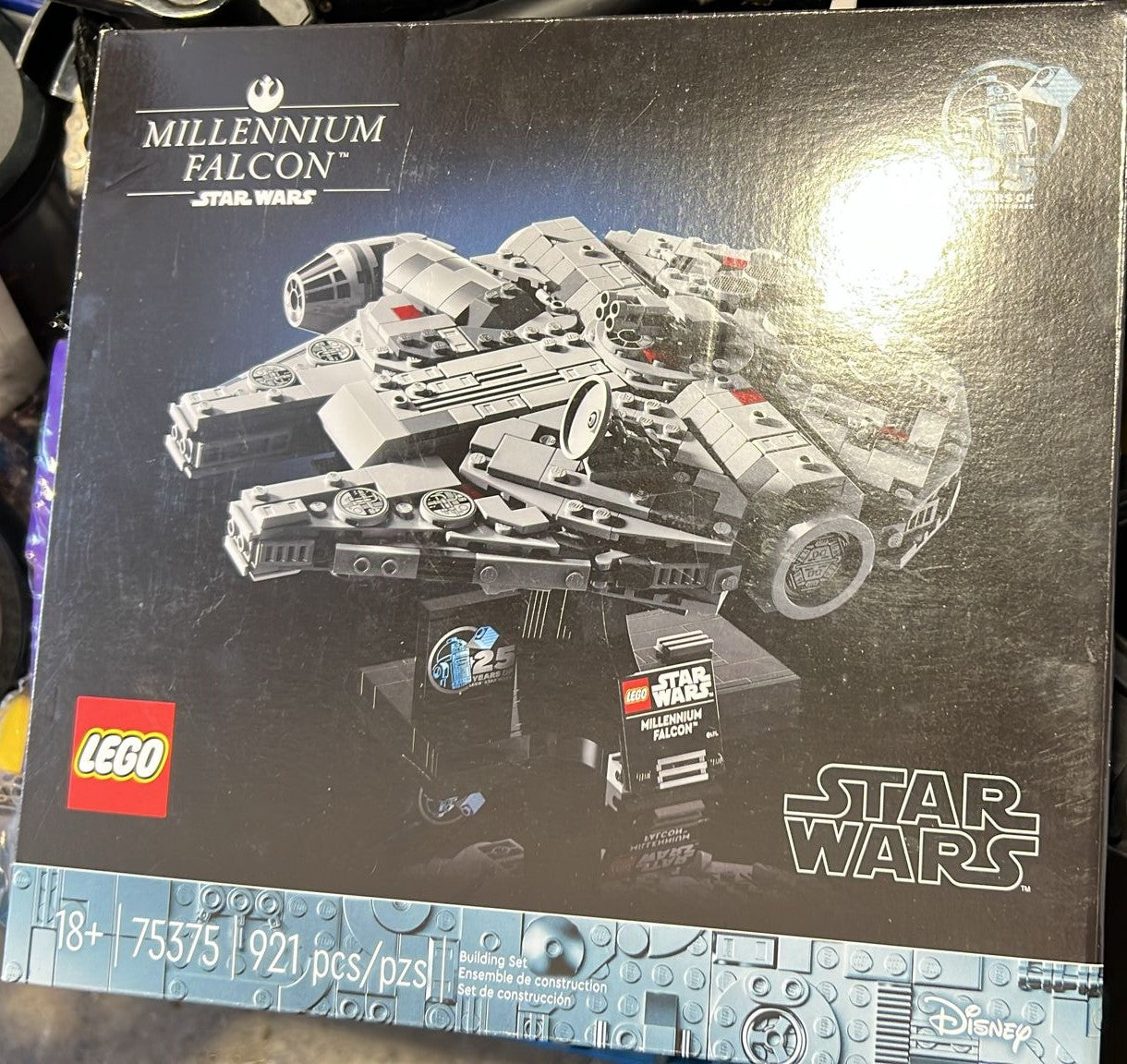 LEGO Star Wars Millennium Falcon 25th Anniversary Starship 75375 (6470424)
