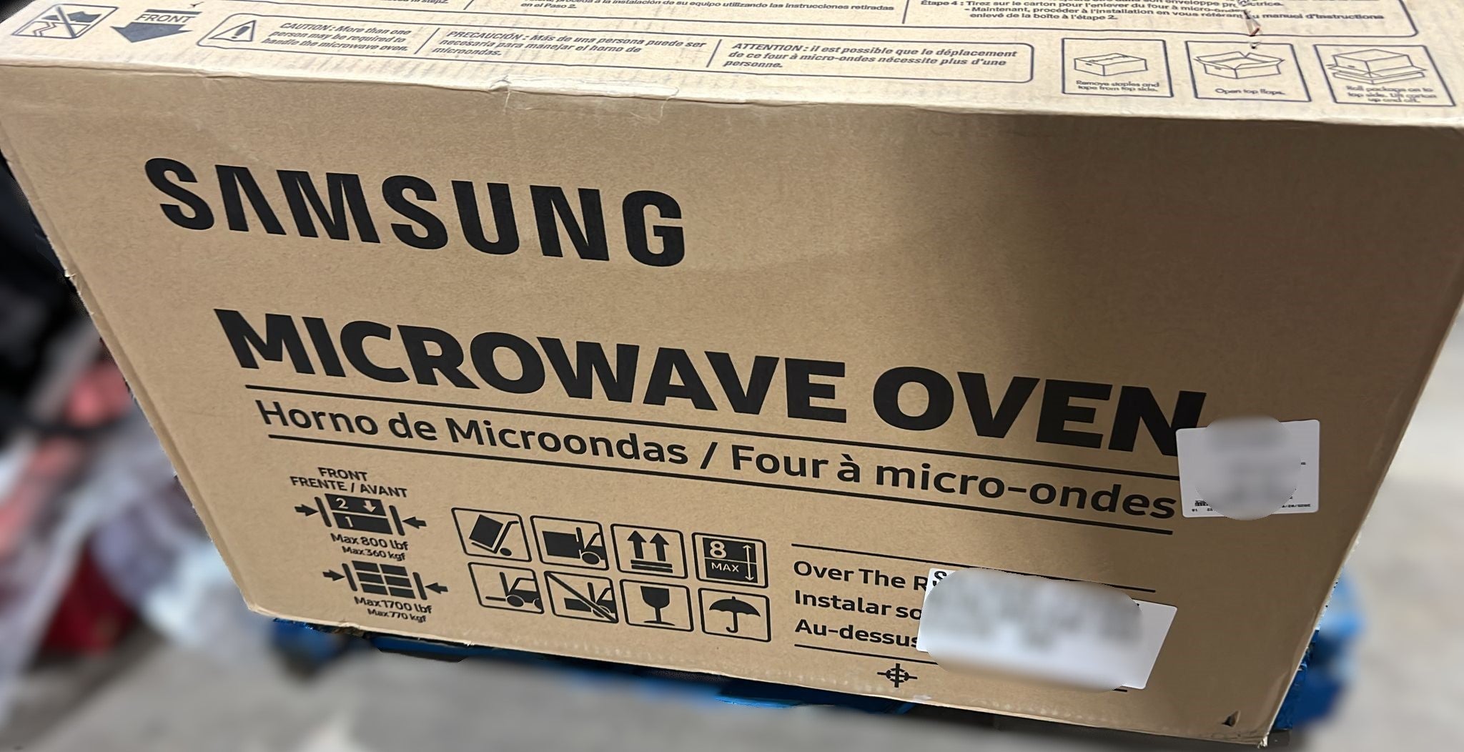 Samsung BESPOKE 2.1 cu. ft. Stainless Steel Over-the-range Microwave - 400 CFM