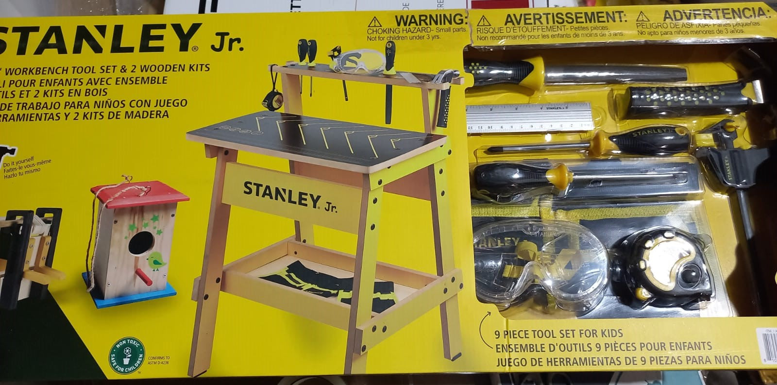 STANLEY JR KIDS WORKBENCH WITH TOOLS AND WOOD KITS