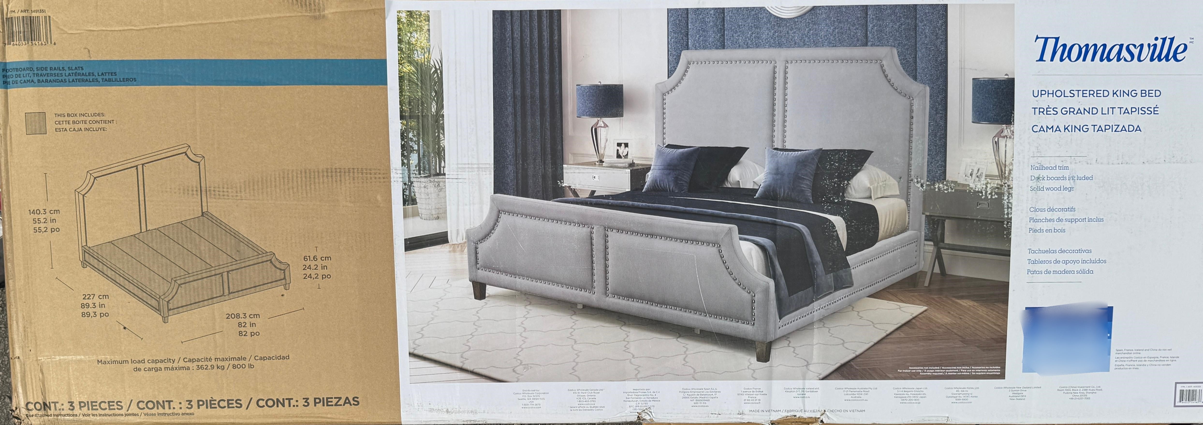 THOMASVILLE 2 PANEL UPHOLSTERED KING BED
