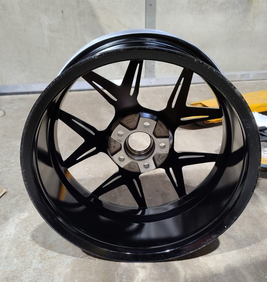 C-Wheels - CW05 - 18x8 - Gloss Black pack of 4 brand new