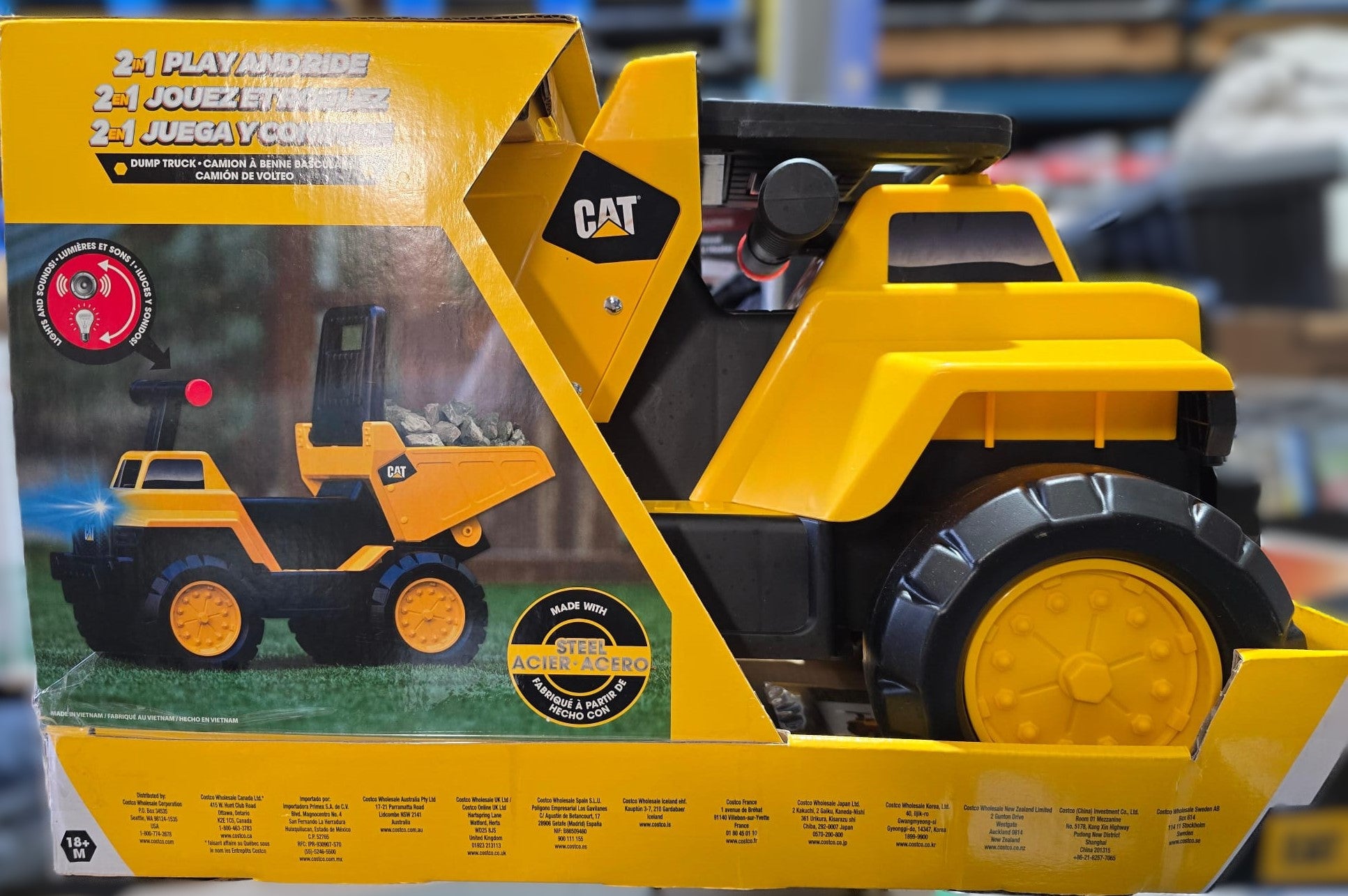 CAT CONSTRUCTION TOY PLAY AND RIDE DUMP TRUCK