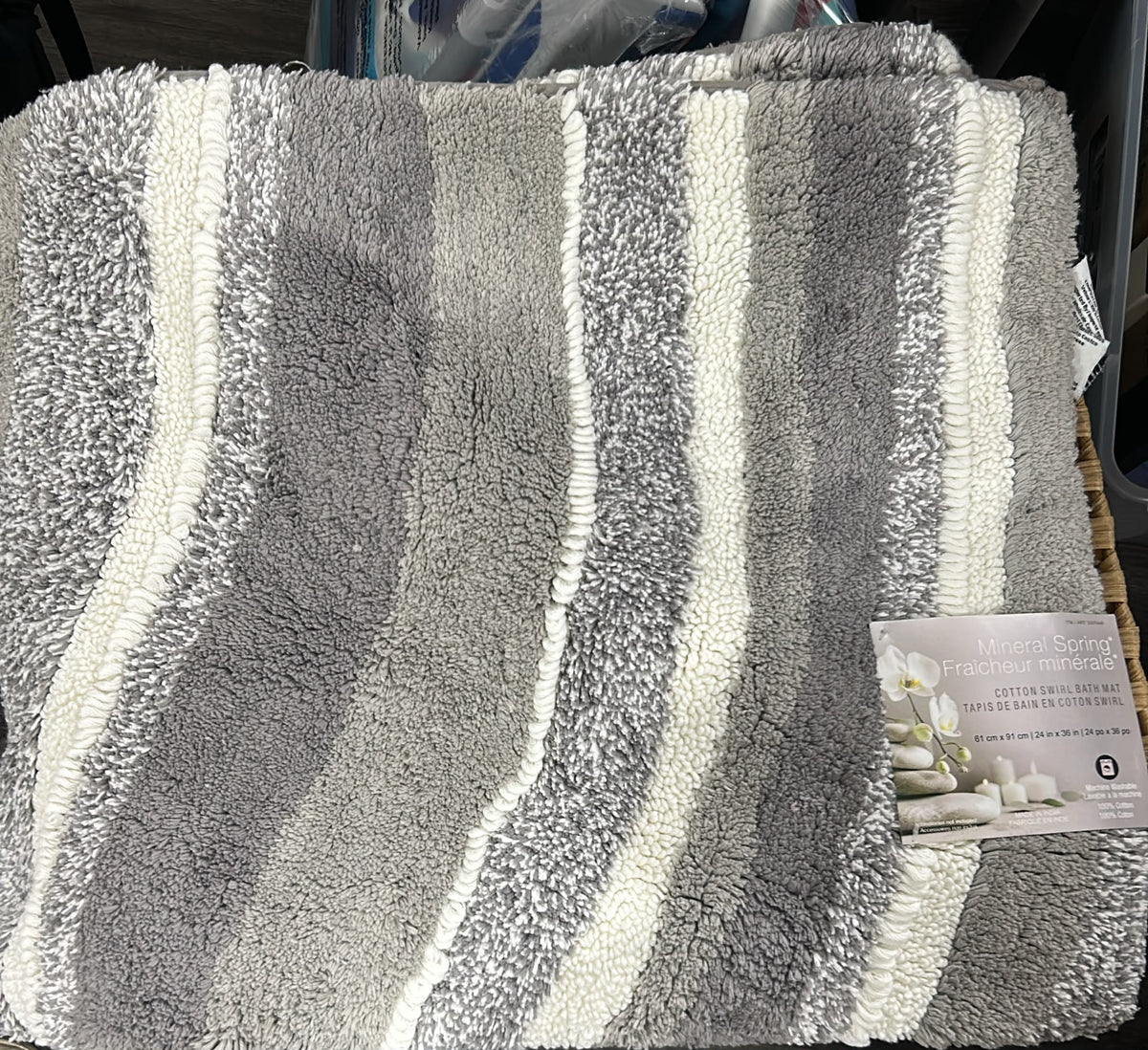 Mineral Springs - Cotton bath mat with swirling pattern