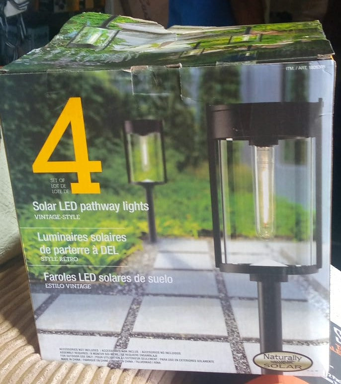 Naturally Solar LED Pathway Lights Vintage-Style, 4-pack