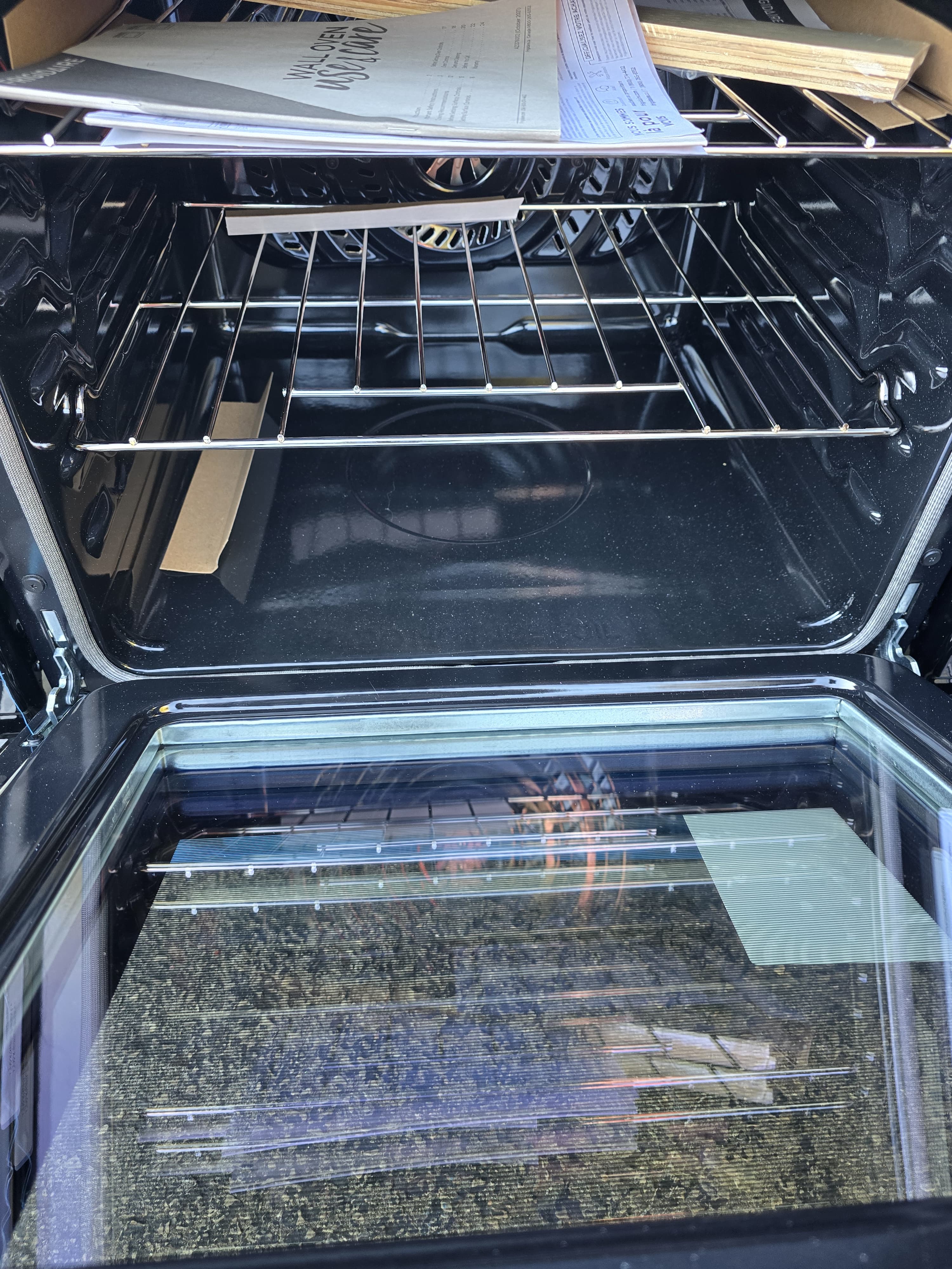 Frigidaire 27 in 3.8 cu ft. Stainless Steel Electric Single Wall Oven