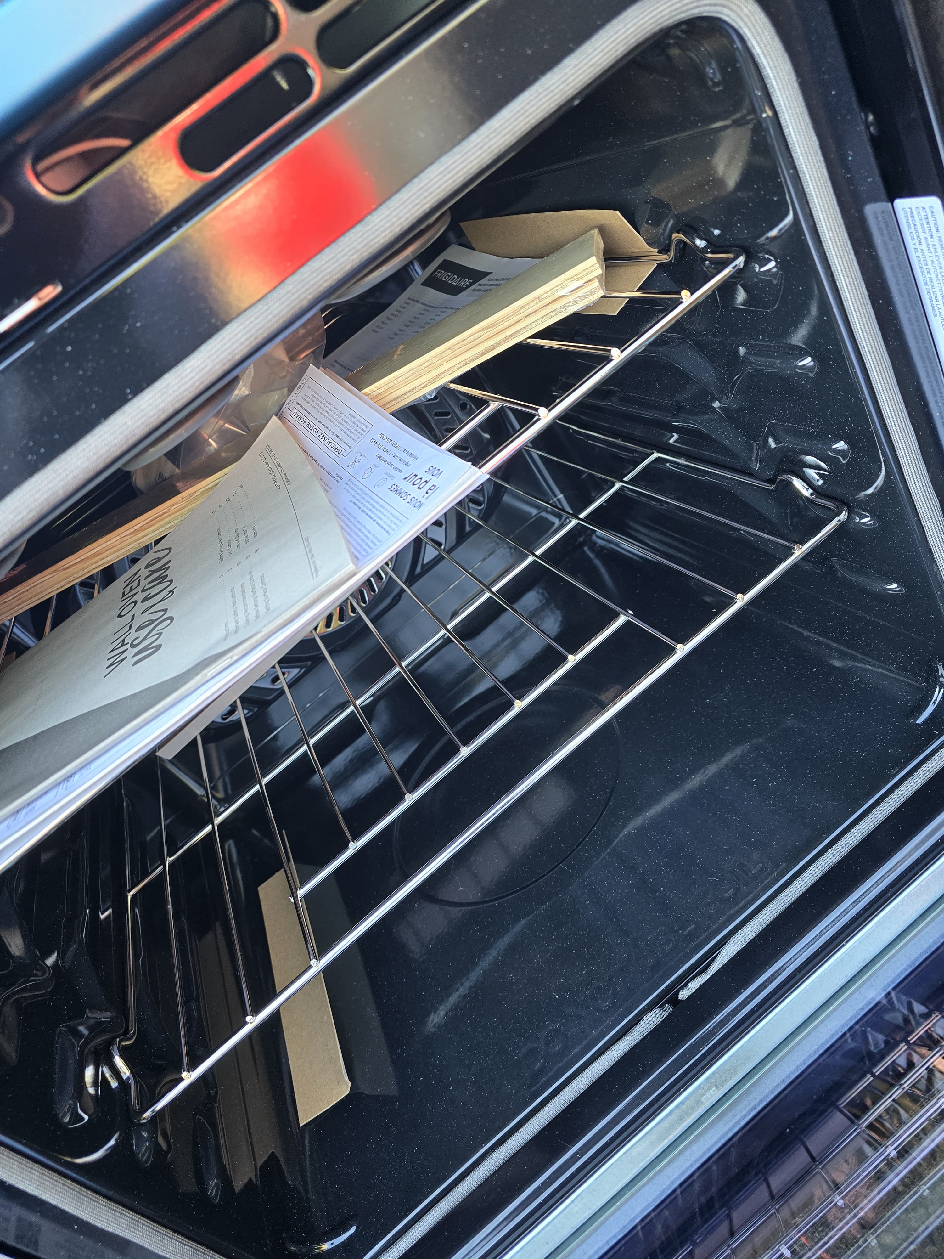 Frigidaire 27 in 3.8 cu ft. Stainless Steel Electric Single Wall Oven