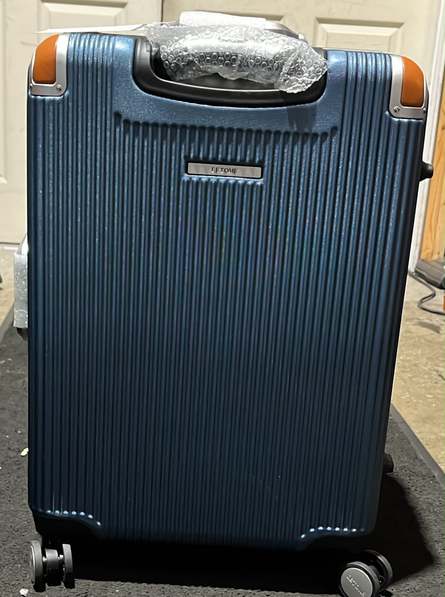 Letome - 24-inch Spinner Luggage
