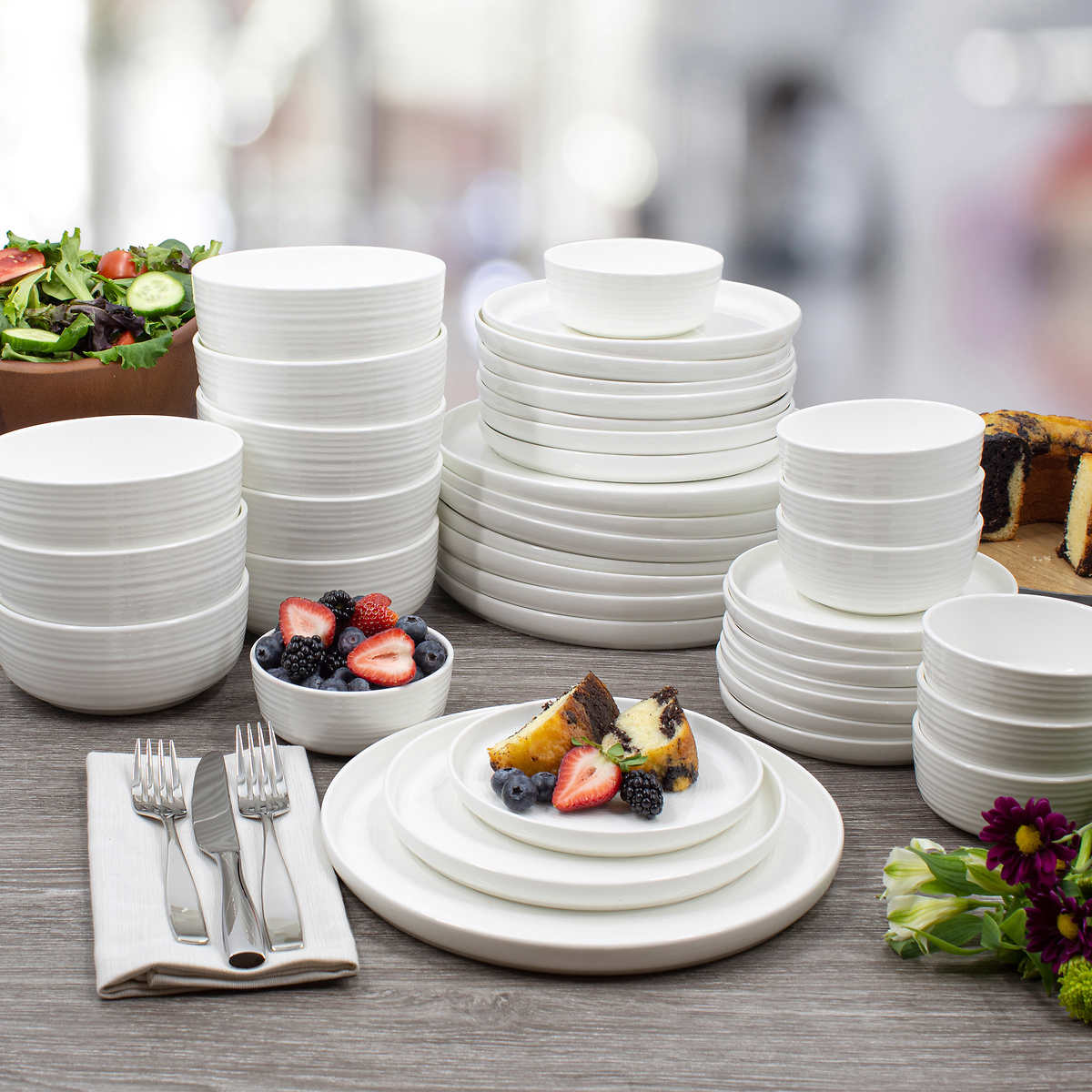 MIKASA 40-PC ALYSSA BONE CHINA DINNERWARE