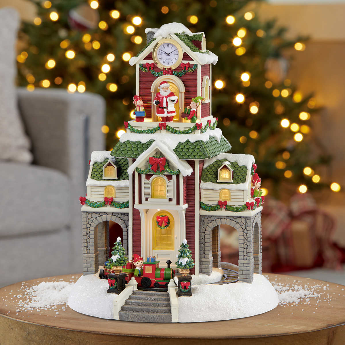 CHRISTMAS LIGHTED TRAIN STATION