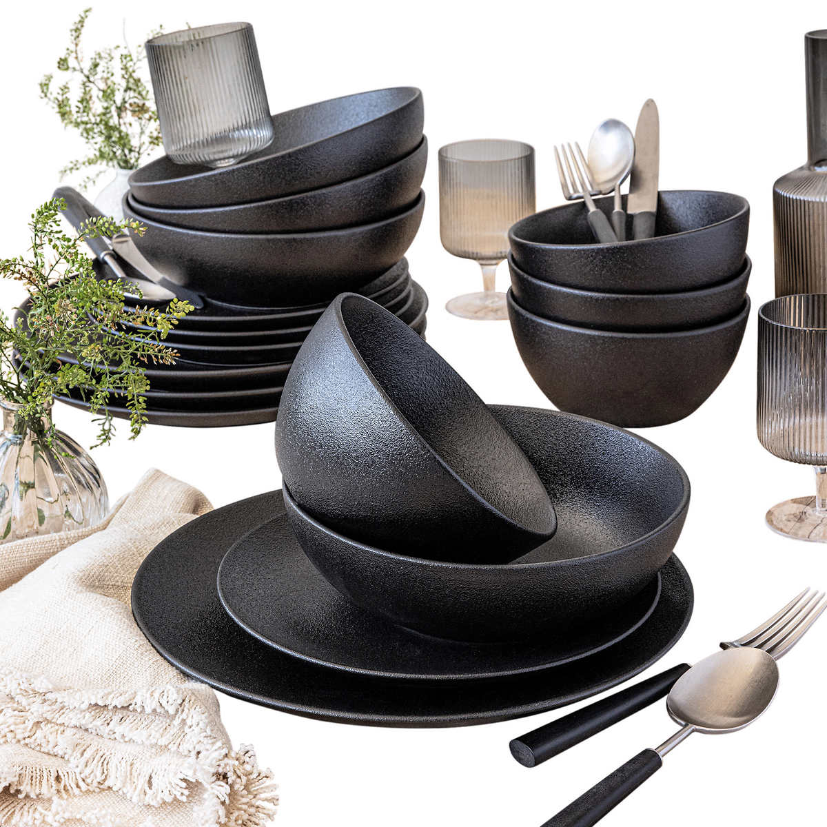over&back Faux Cast Iron Dinnerware Set, 16-piece