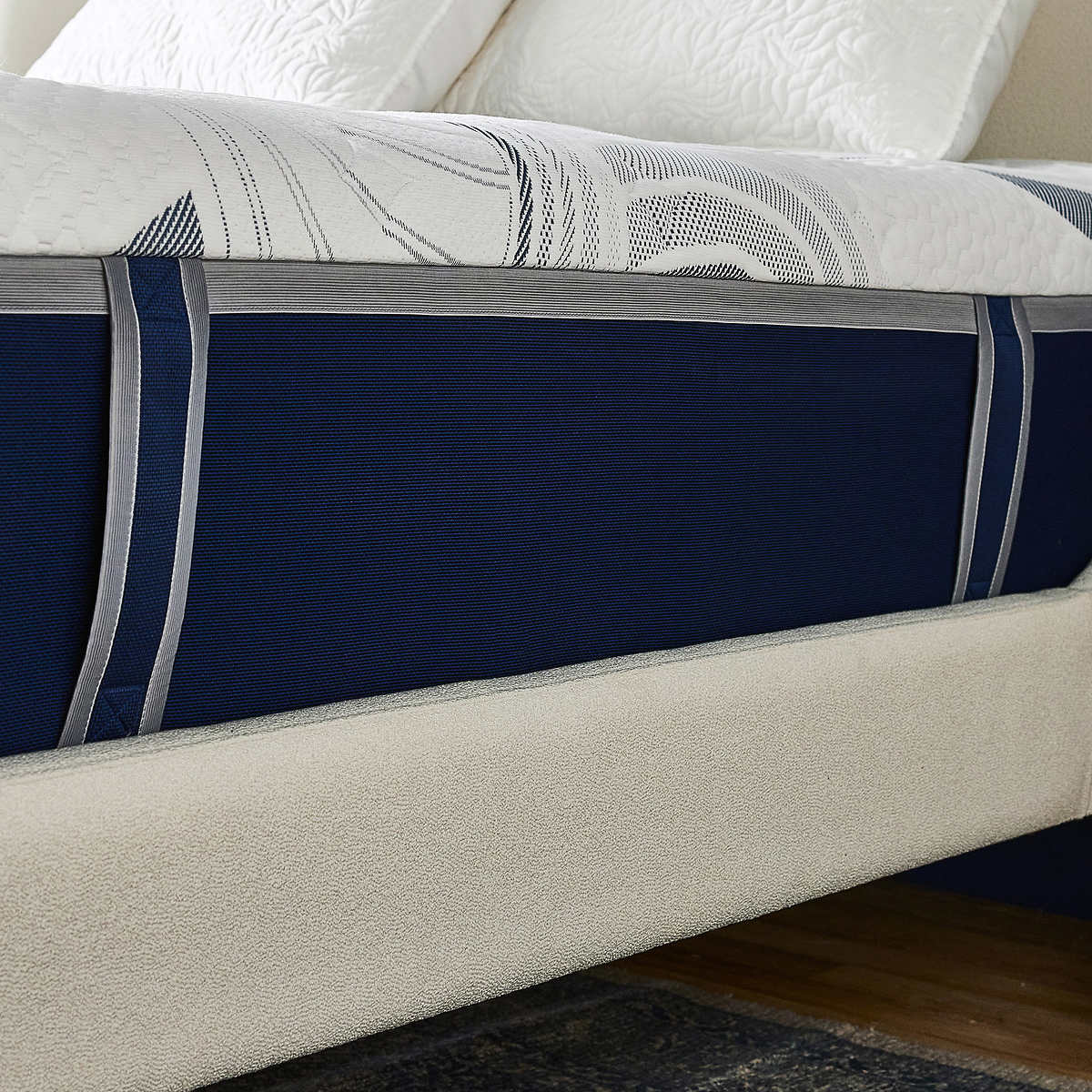 Novaform ComfortGrande Advanced 35.6 cm (14 in.) Gel Memory Foam Queen Mattress