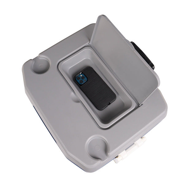 Igloo 62-quart Maxcold Latitude Roller