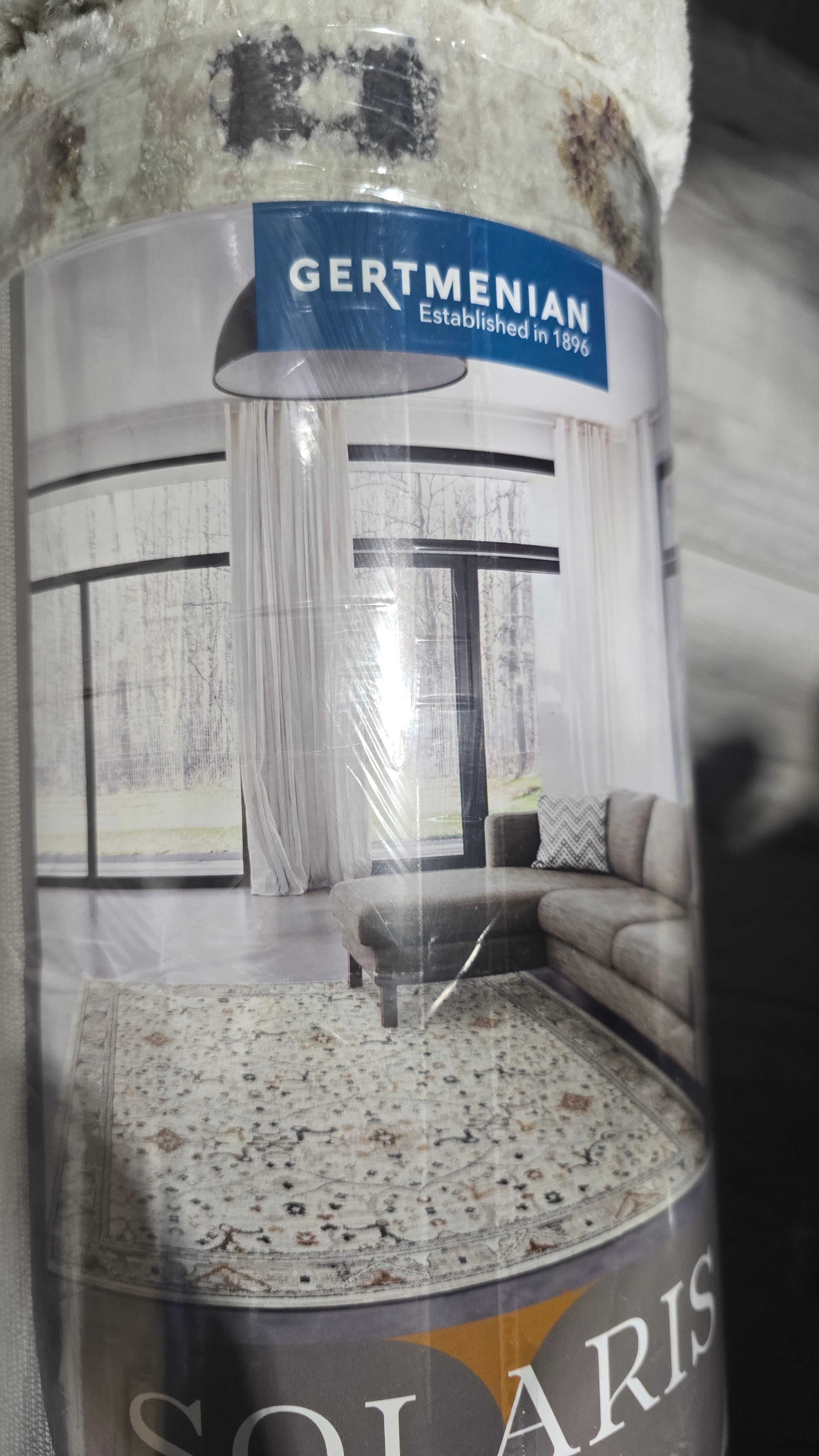 GERTMENIAN SOLARIS AREA RUG 6 ft 6 in X 9 ft