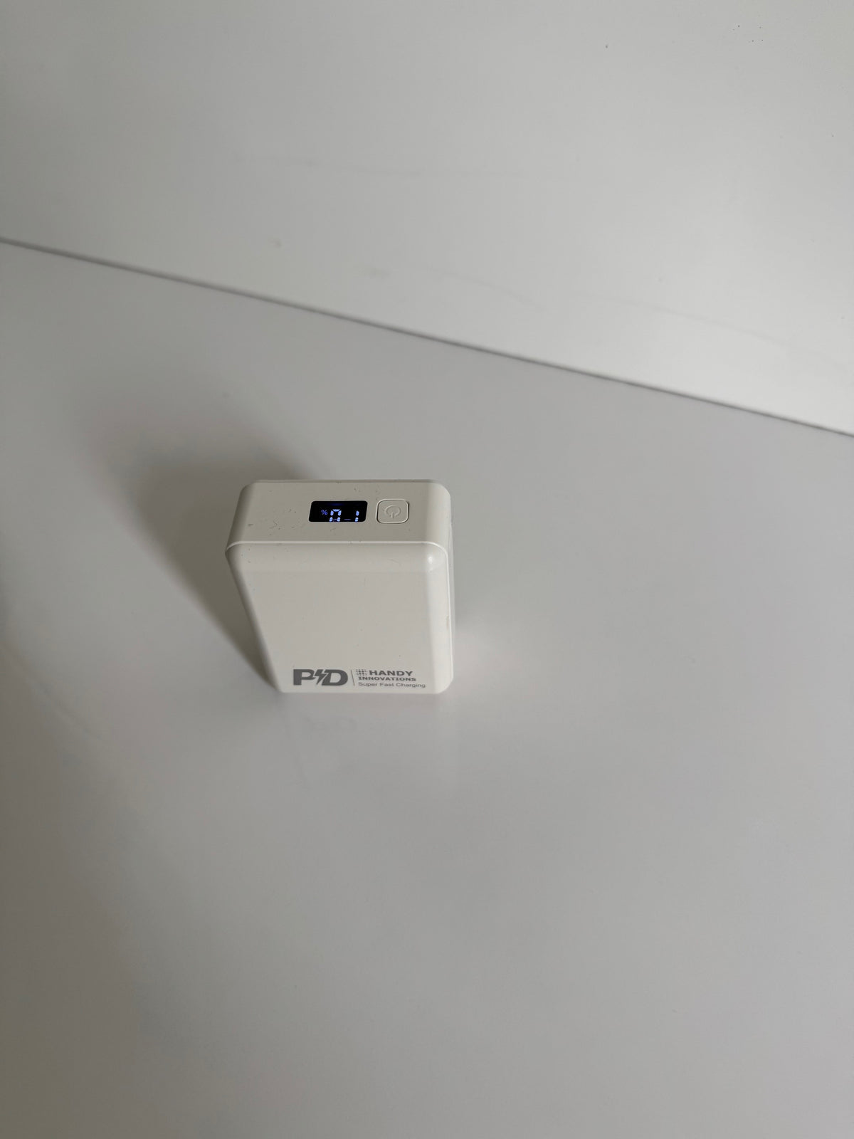 Handy Innovations PD Power Bank – White & Black