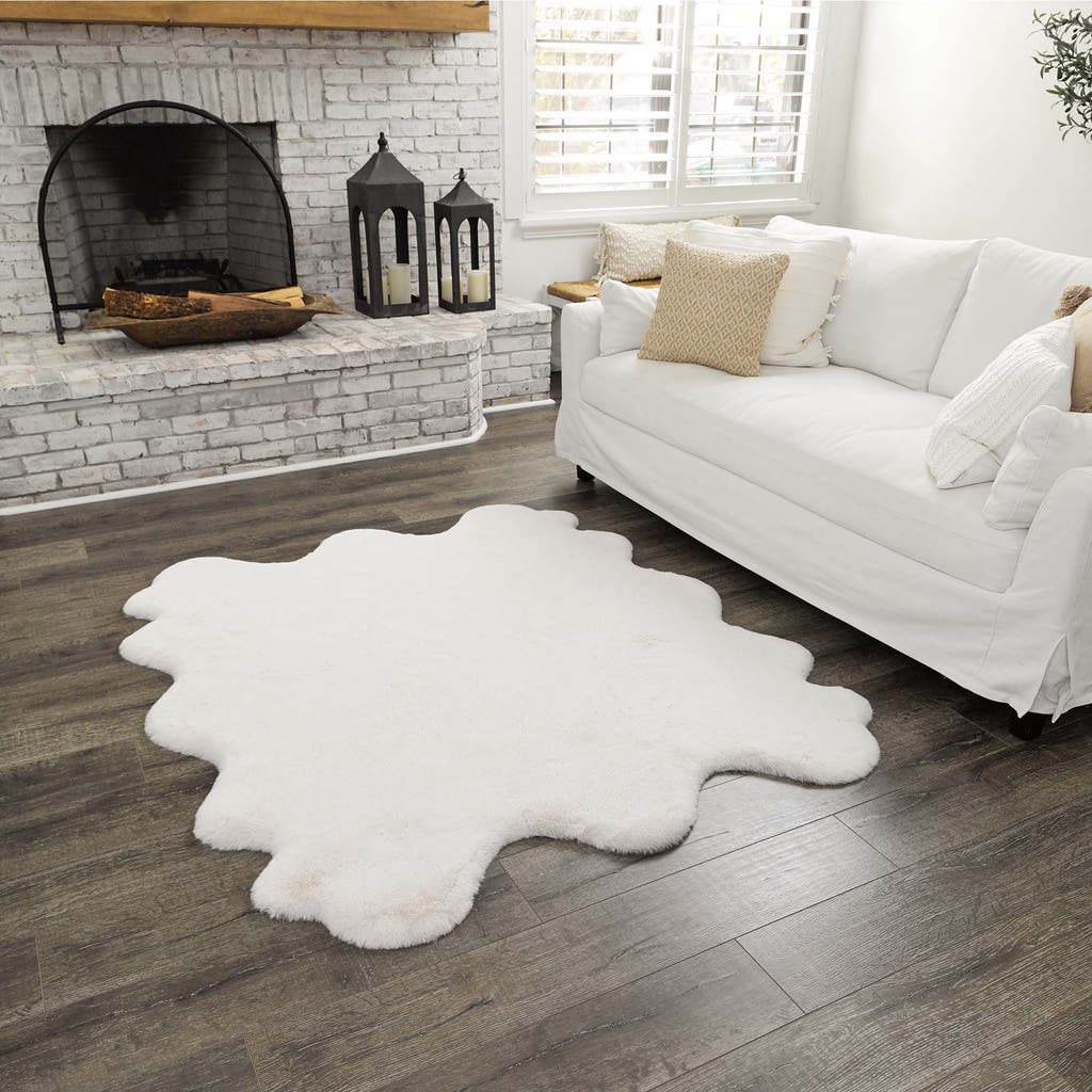 Mon Château Sexto Faux Fur Rug