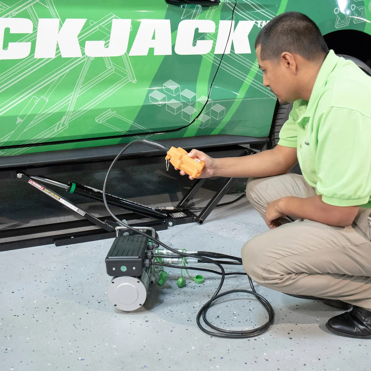 Quickjack 7000TL Portable Car Lifting System, 3,182 kg (7,000 lb.) Capacity