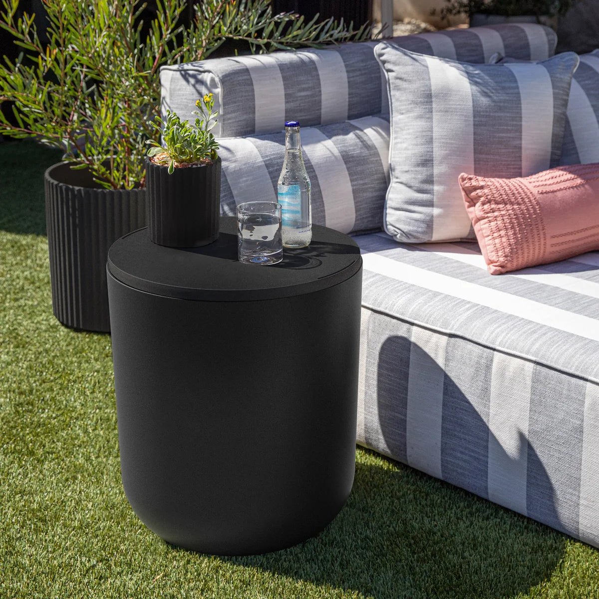 Veradek Copa Cooler Table