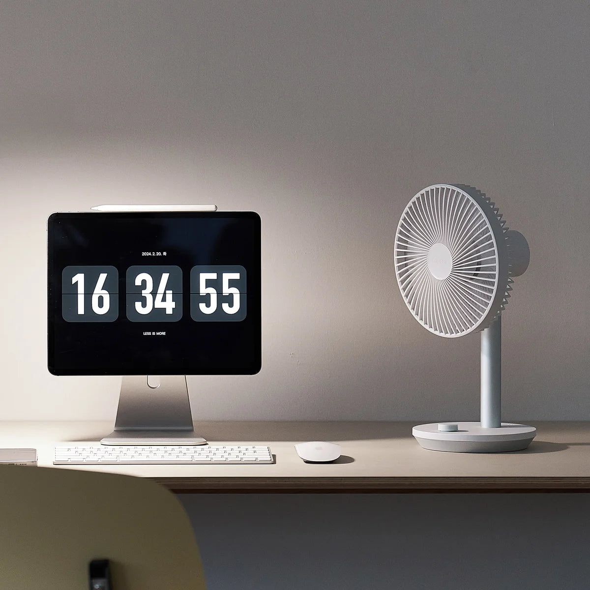 Lumena Stand 4 Cordless Desk Fan 2 pack, 17.78 cm (7 in.)