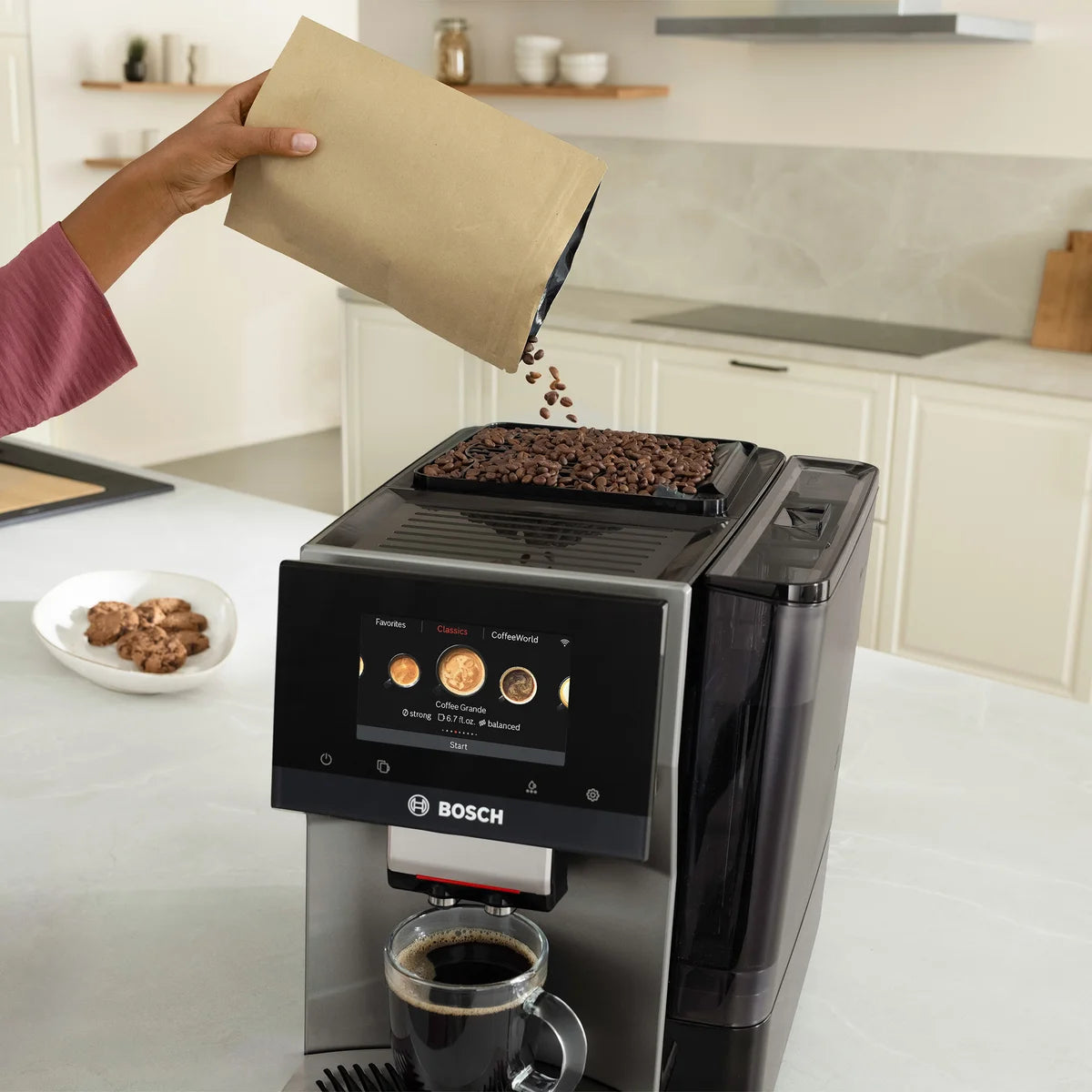 Bosch 800 Series Fully Automatic Espresso, Coffee and Cold Brew Machine with Built in Grinder