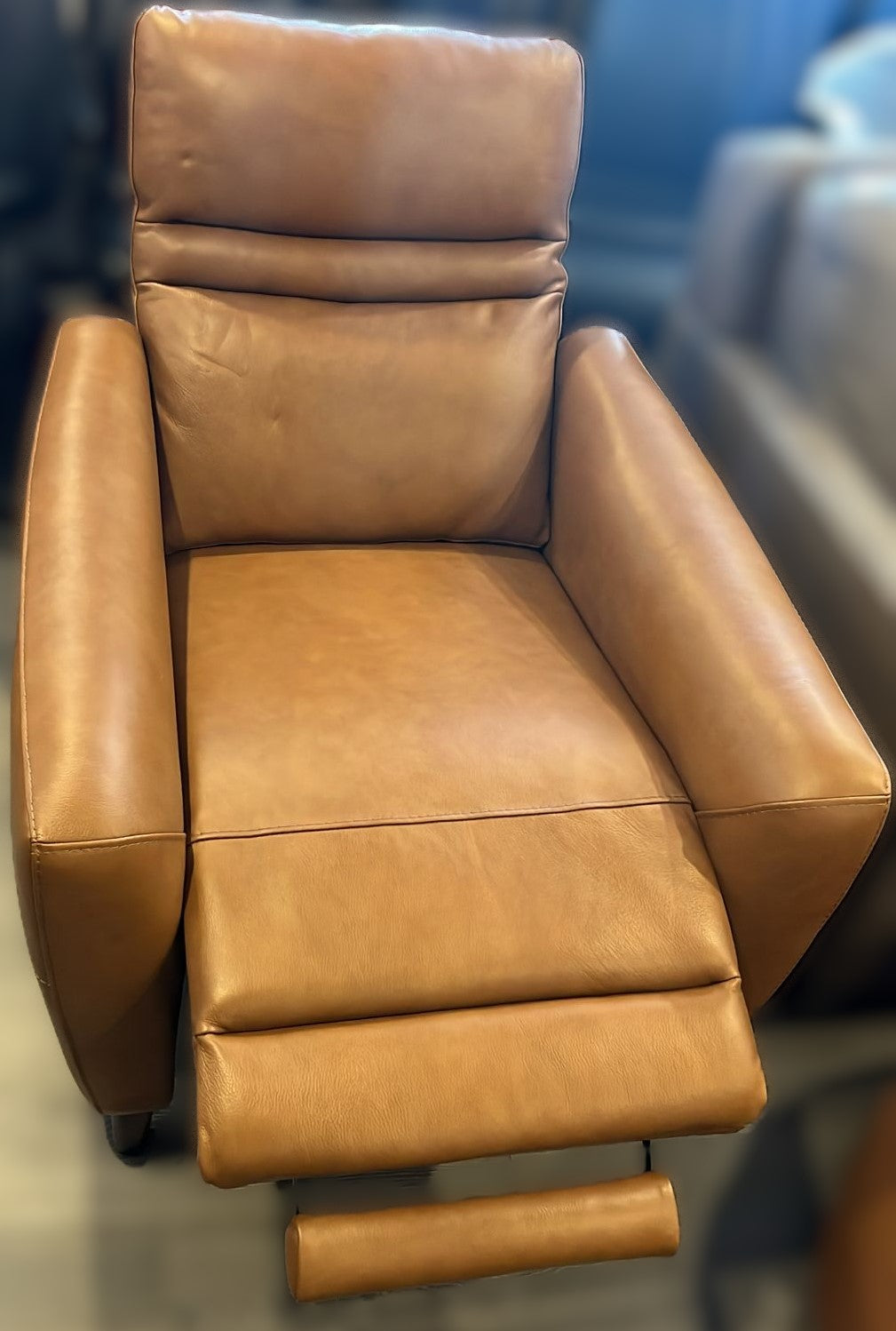 AIDEN & IVY LEATHER POWER RECLINER TAN SADDLE BROWN