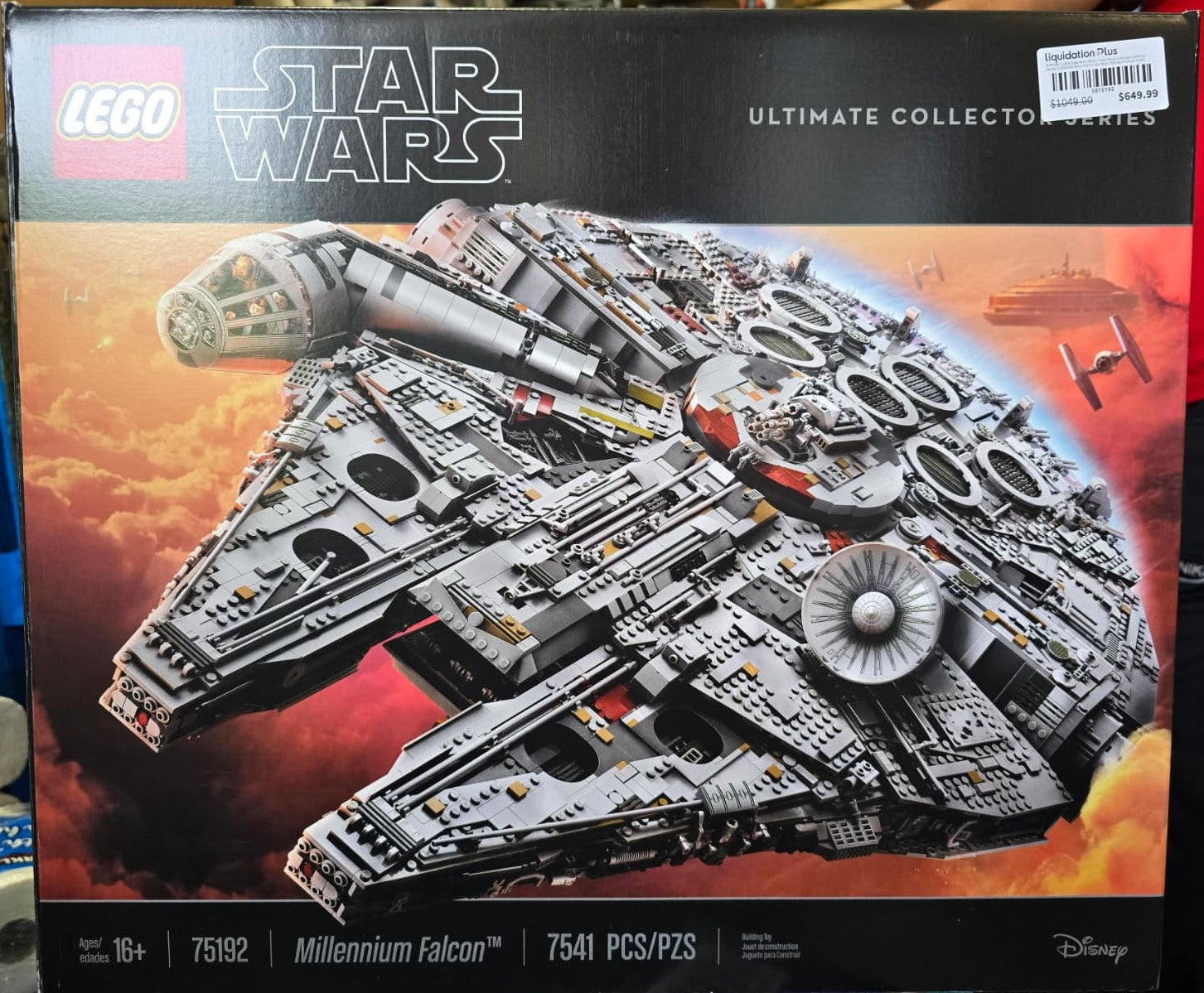 LEGO Star Wars Millennium Falcon Ultimate Collector Series 75192
