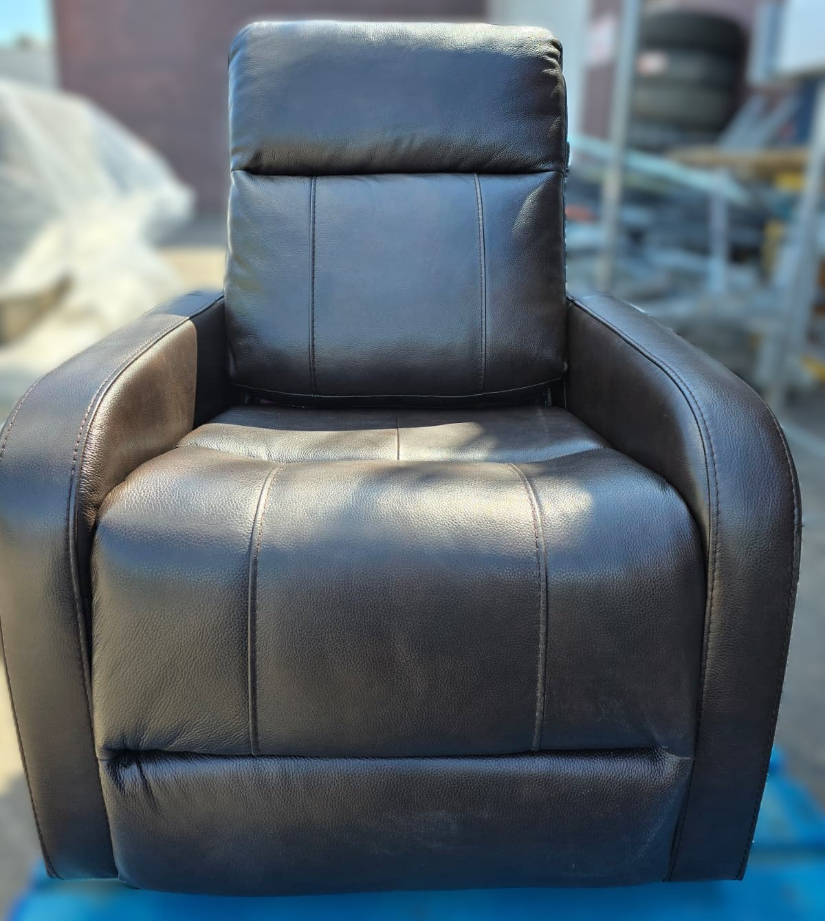 Gilman Creek – Top-grain Leather Rocker Power Recliner with Power Headrest