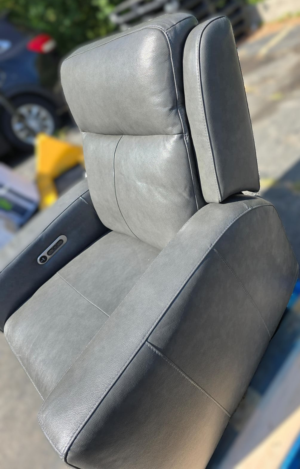 Simon Li – Wren Top-grain Leather Zero Gravity Power Recliner with Power Headrest