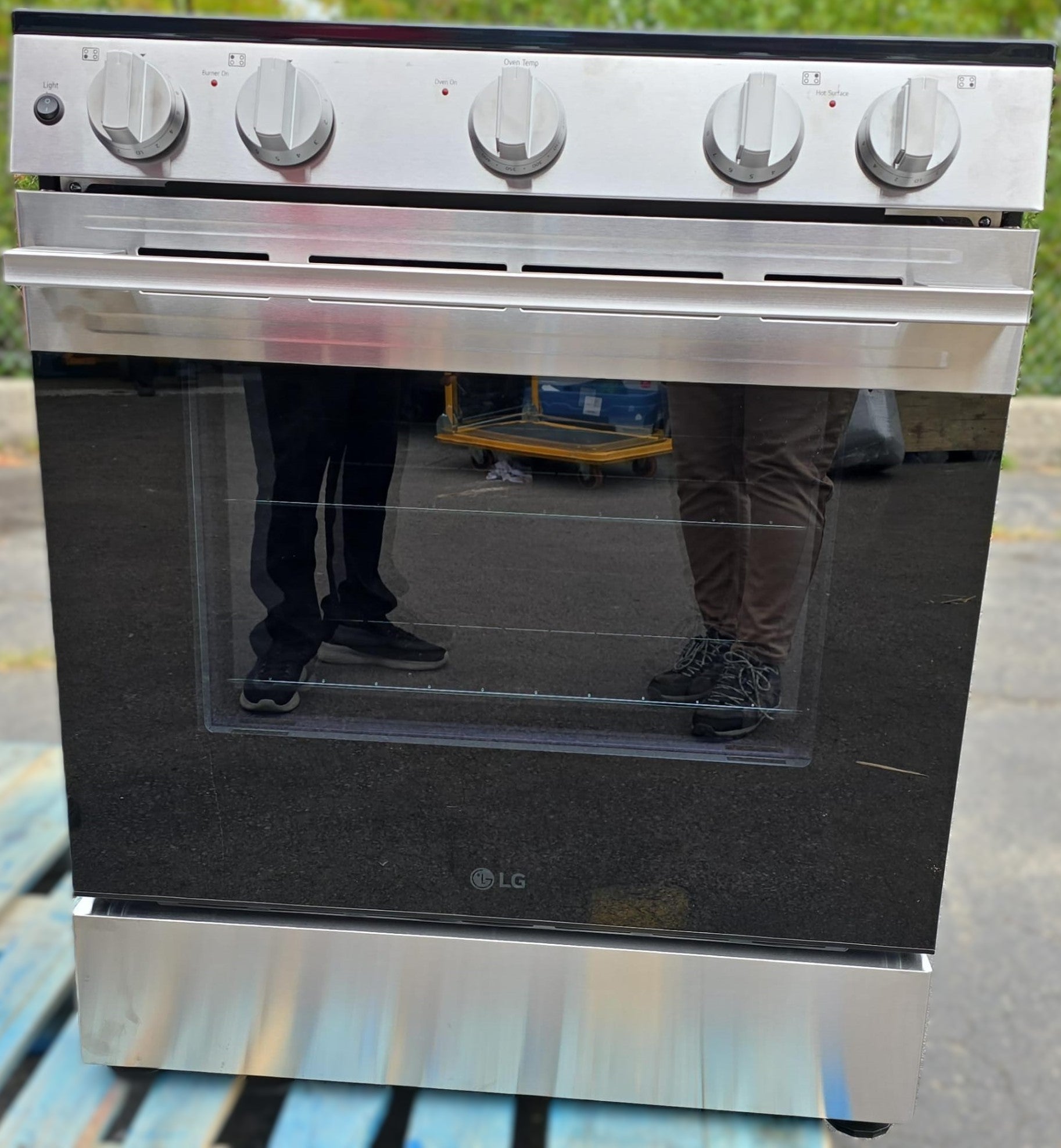 LG 30 in 6.3 cu ft. Stainless Steel Electric Slide-in Range with EasyClean and Pinch to Turn Safety Knobs