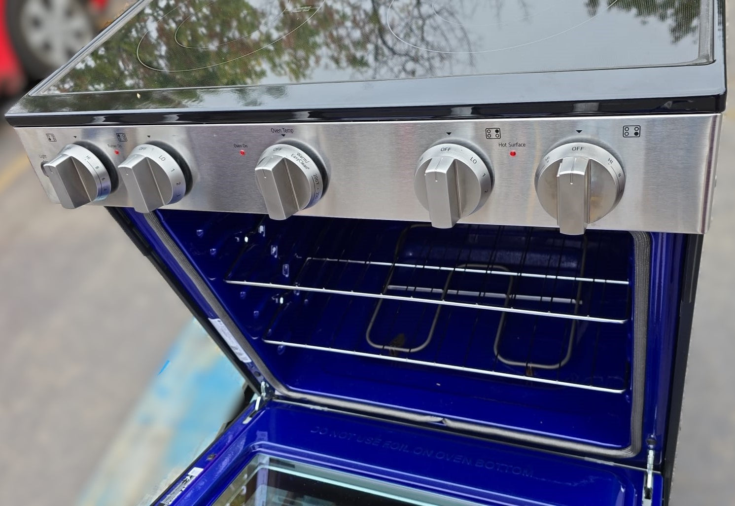 LG 30 in 6.3 cu ft. Stainless Steel Electric Slide-in Range with EasyClean and Pinch to Turn Safety Knobs