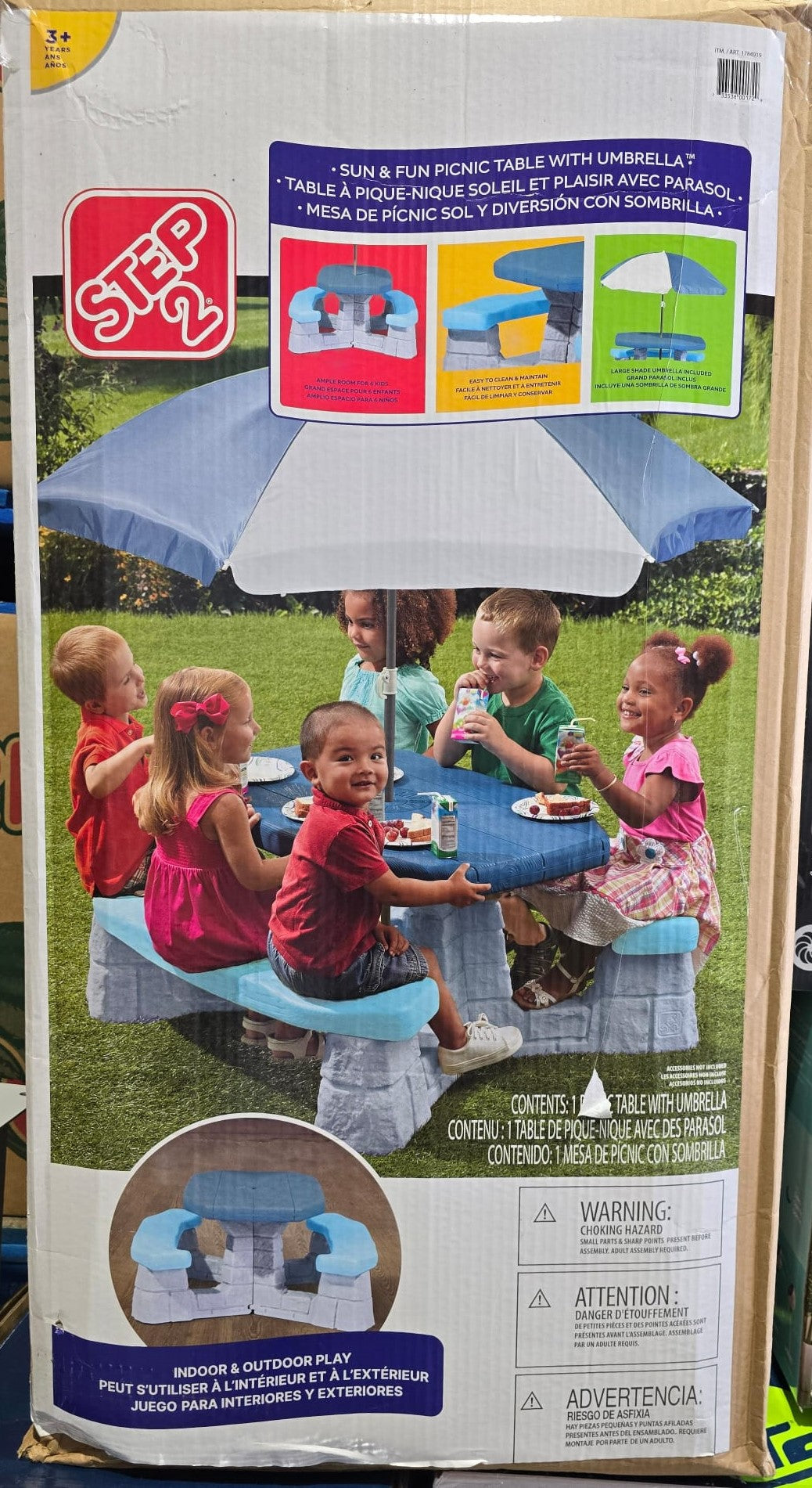 Picnic Table with Umbrella