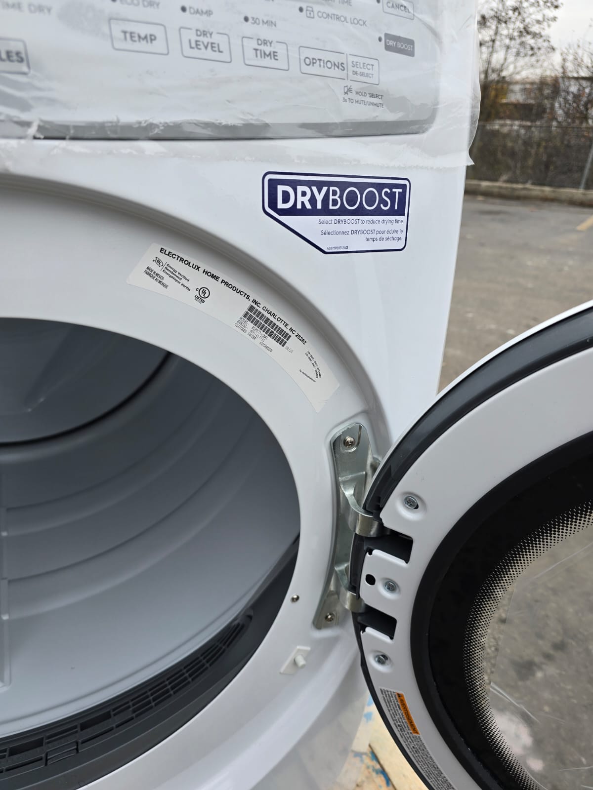 Electrolux 3 Series 27 in. 8.0 cu ft. White Electric Front Load Dryer with LuxCare Lint Shield