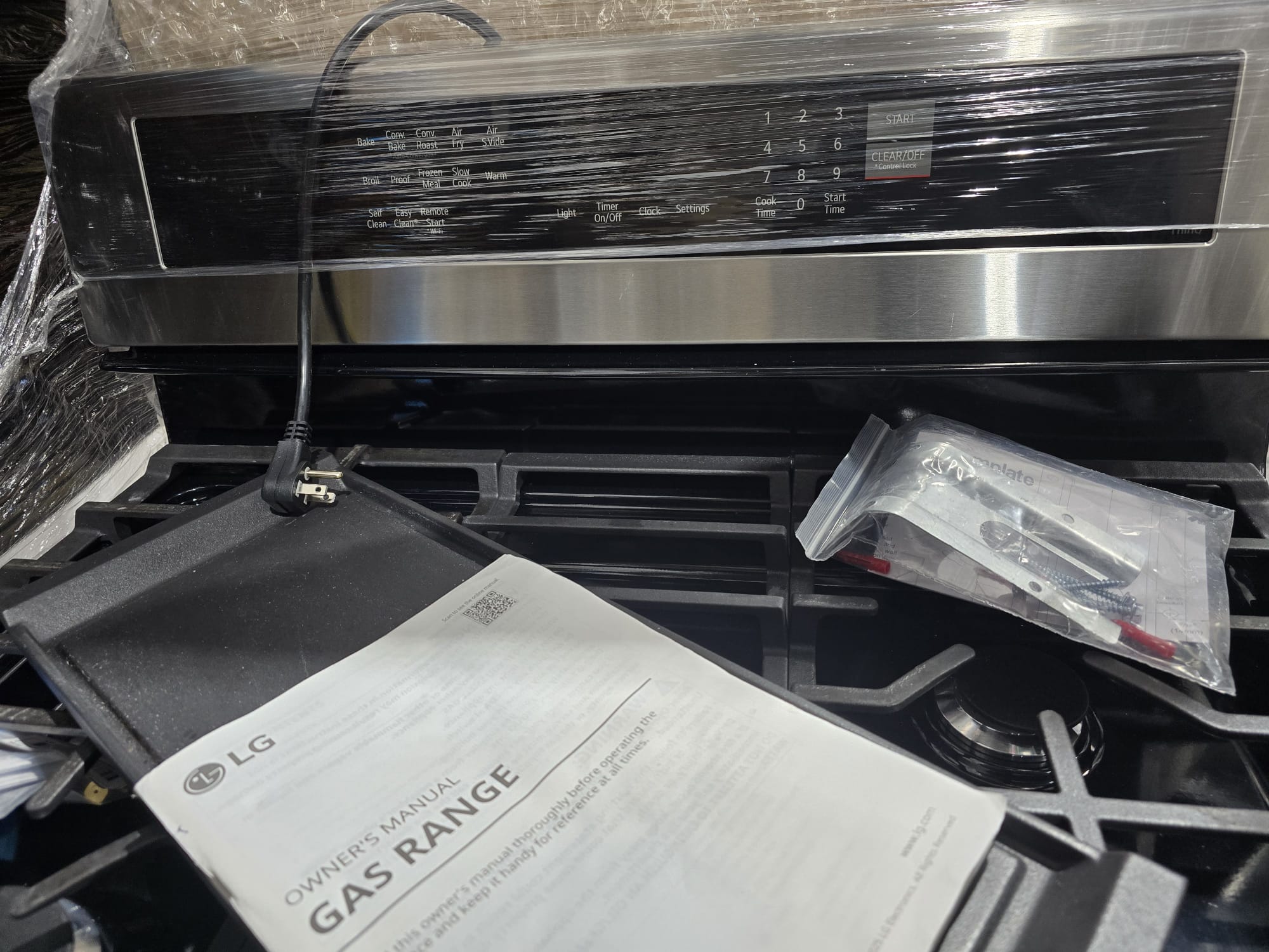 LG 30 in. 6.3 cu ft. Stainless Steel Freestanding Gas Range with InstaView and ProBake Convection