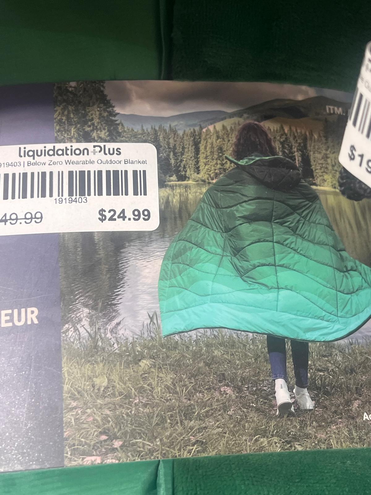 Below Zero Wearable Outdoor Blanket