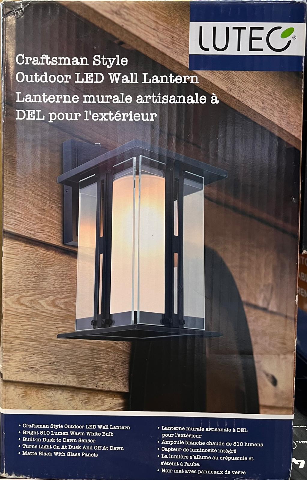 Outdoor LED Wall Lantern