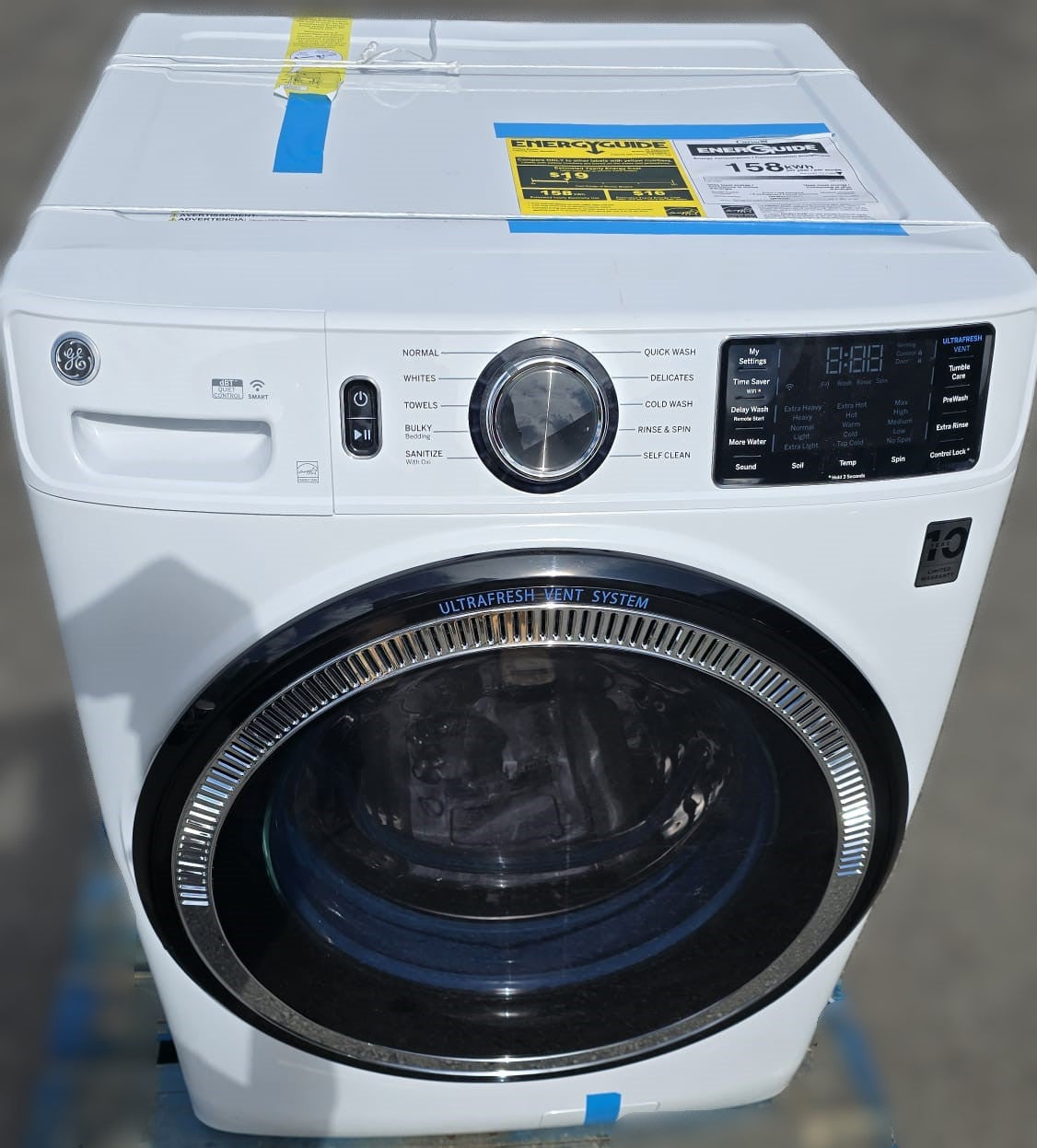 GE 5.5 cu ft. IEC Sapphire Blue Front Load Washer