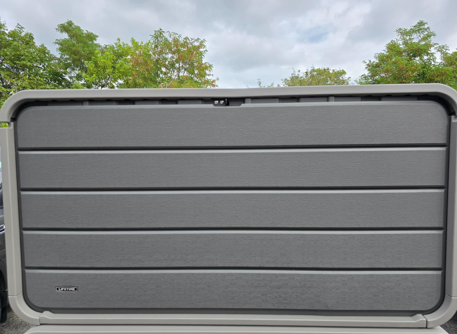 Lifetime Modern Storage Deck Box 165G