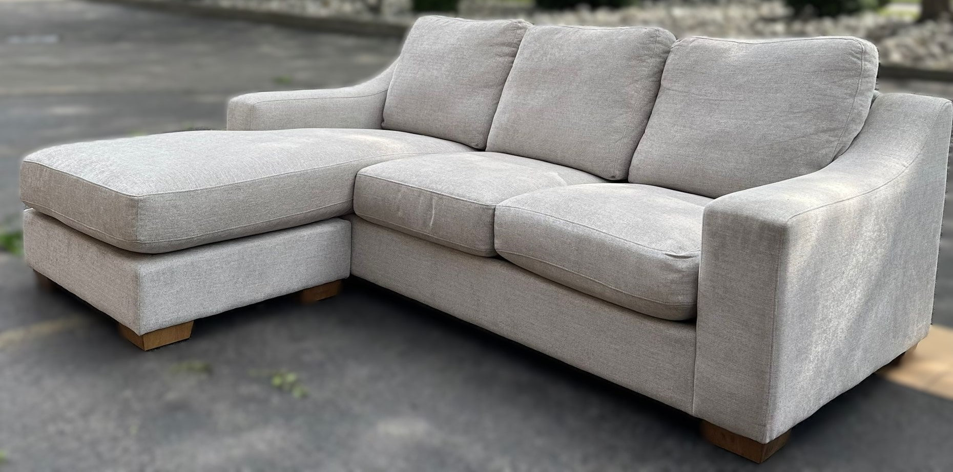 Thomasville Dillard 2-piece Fabric Sofa with Reversible Chaise