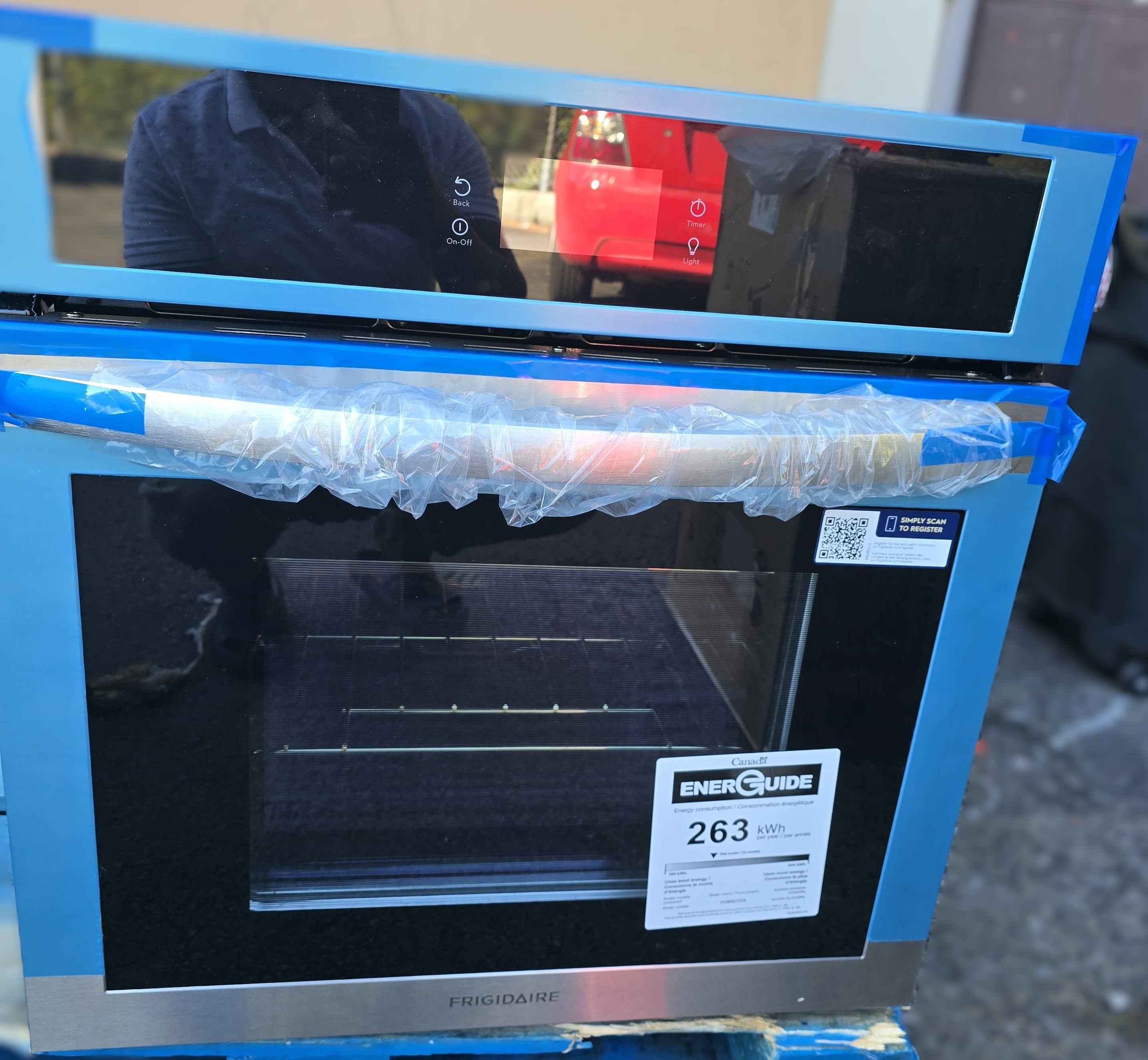 Frigidaire 27 in 3.8 cu ft. Stainless Steel Electric Single Wall Oven