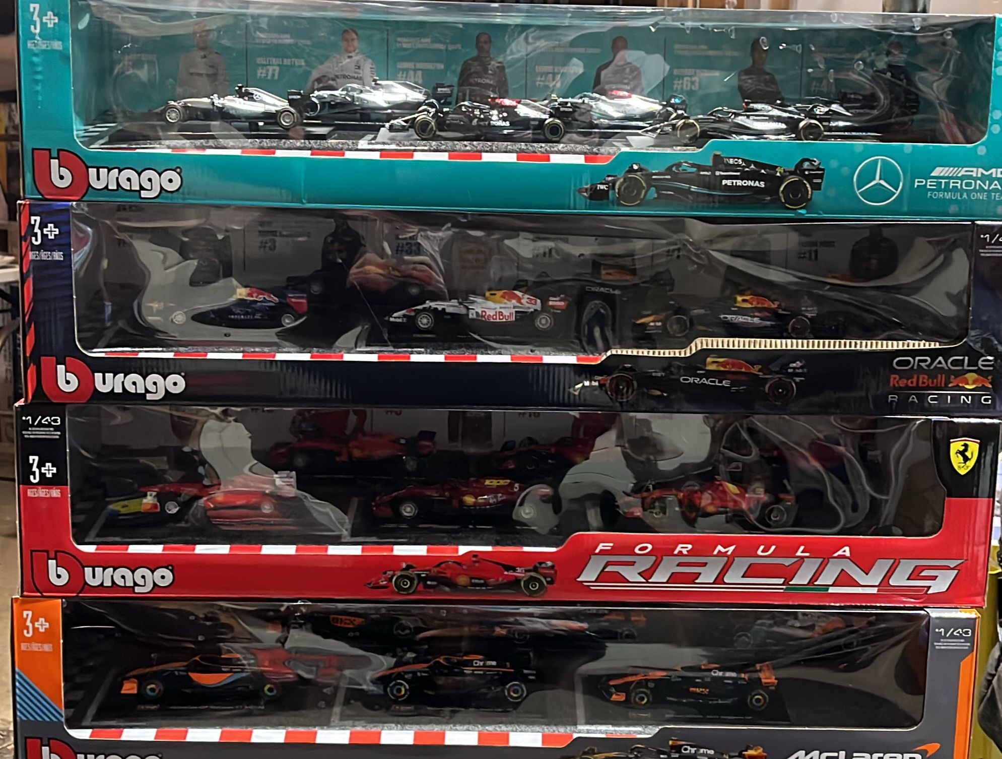 BURAGO Formula 1 Red Bull - 1:43 Die Cast (6-pack)