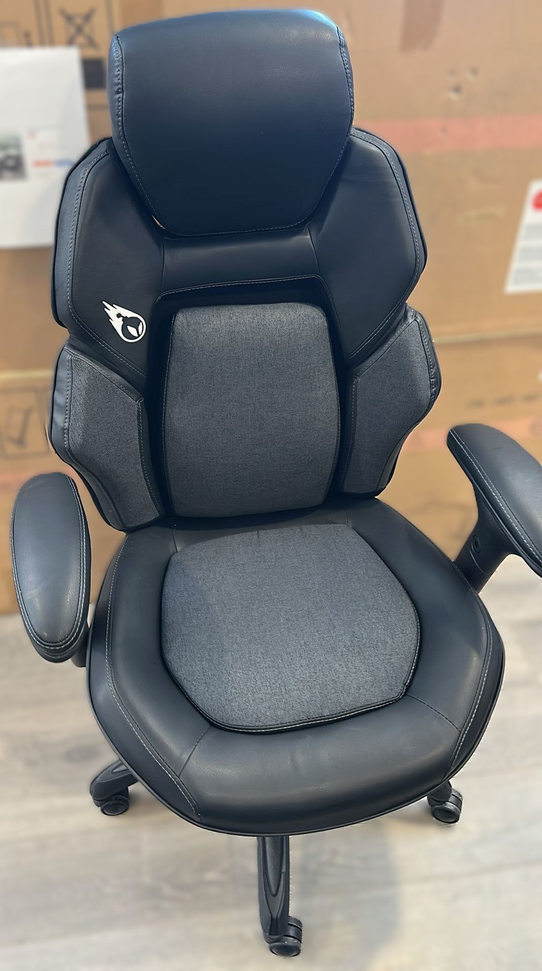 True Innovations Modern 3D Insight Gaming Chair